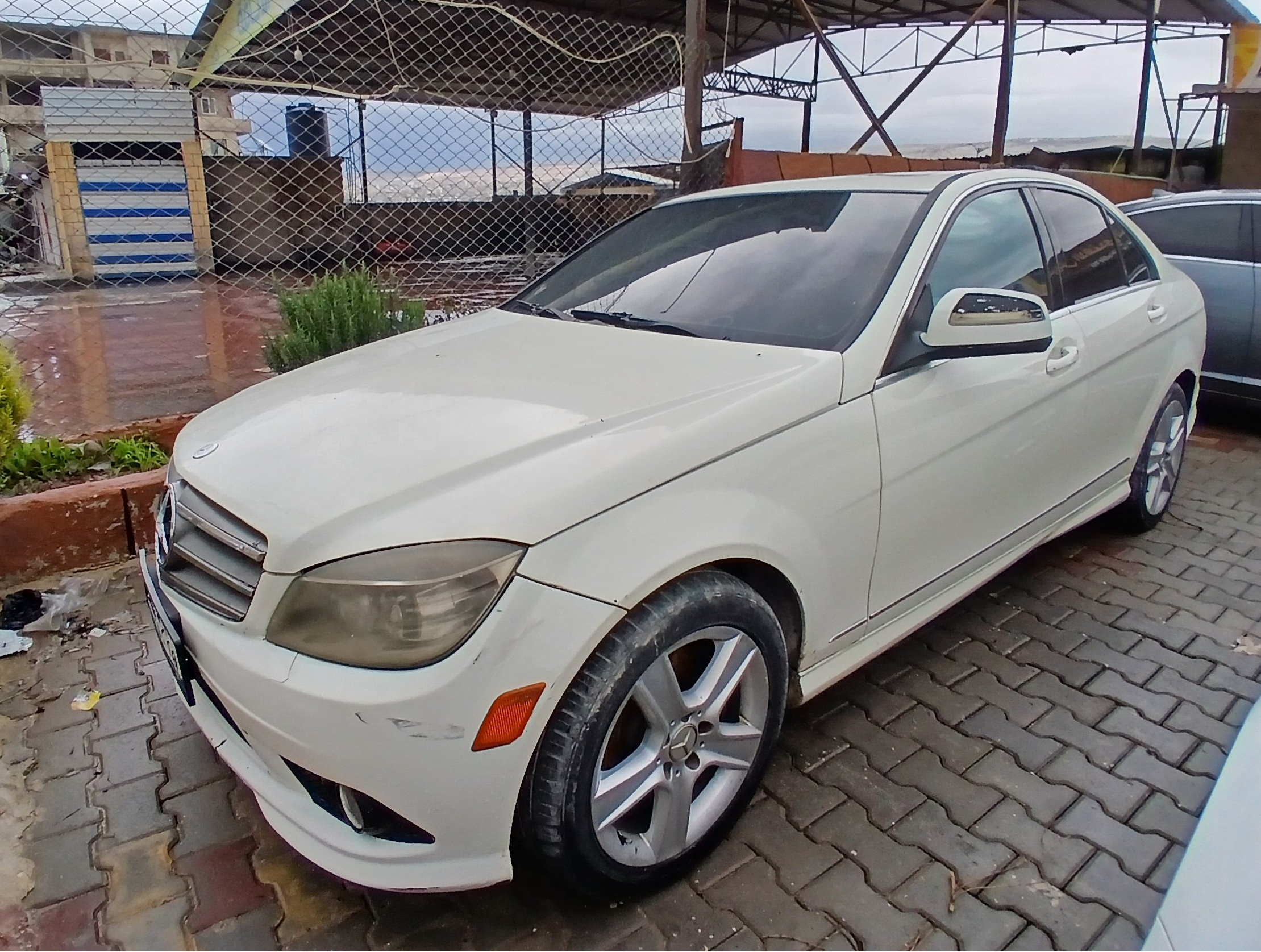 kilometrage car sale mercedes c class c 300 sedan used 2010 aleppo ez card image