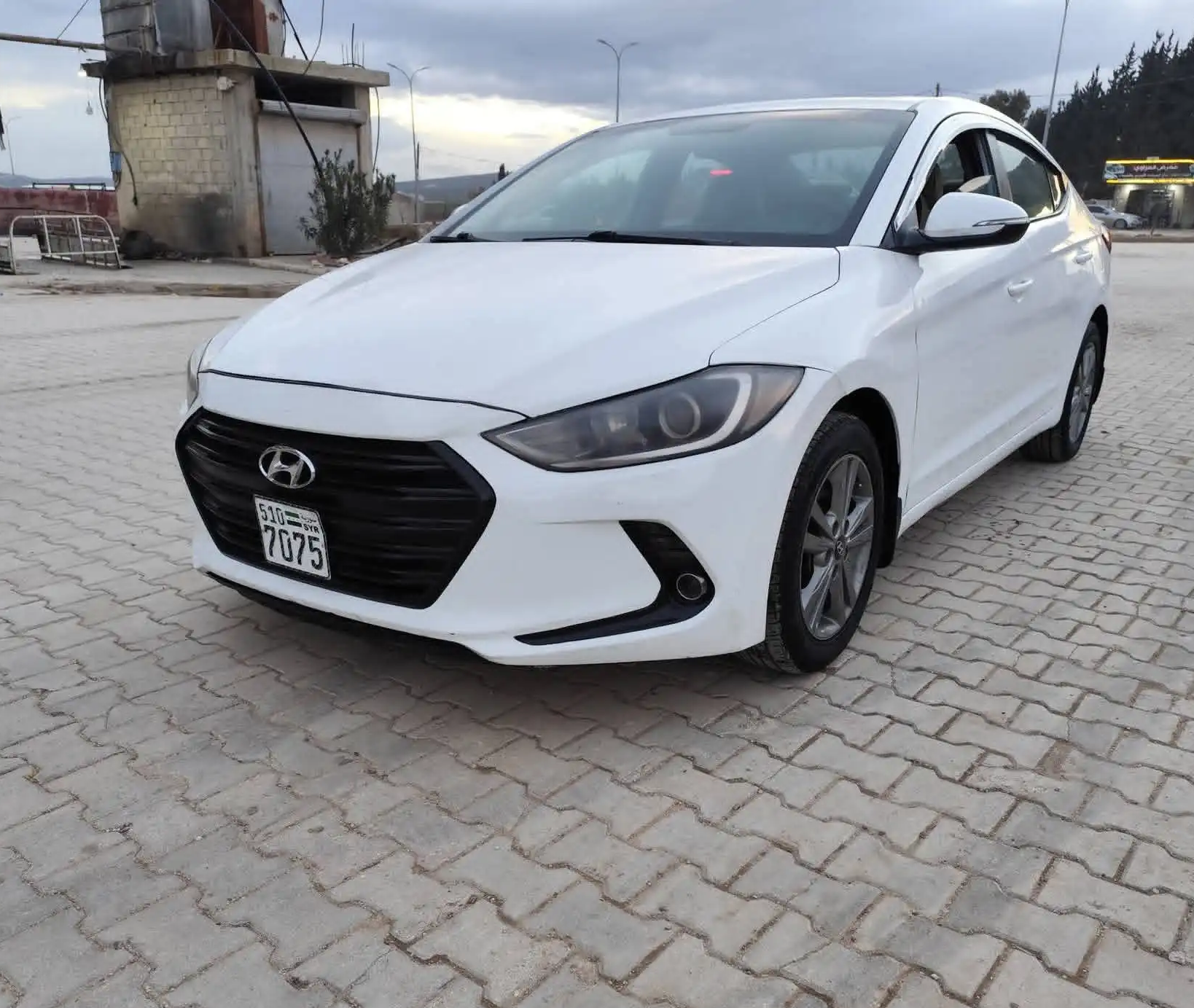 kilometrage car sale hyundai elantra standard sedan used 2017 aleppo wh image