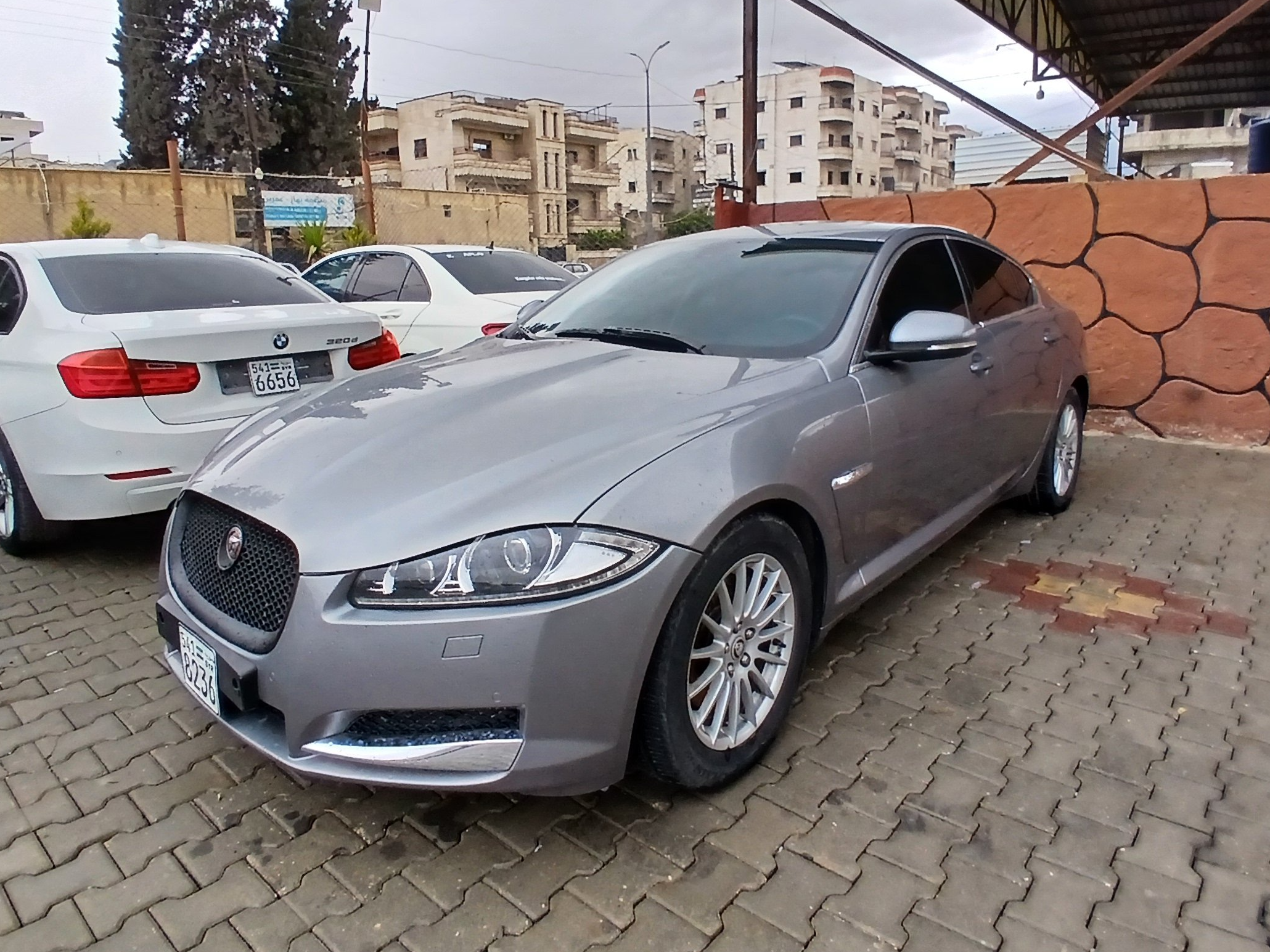 kilometrage car sale jaguar xf standard suv used 2013 aleppo sr card image