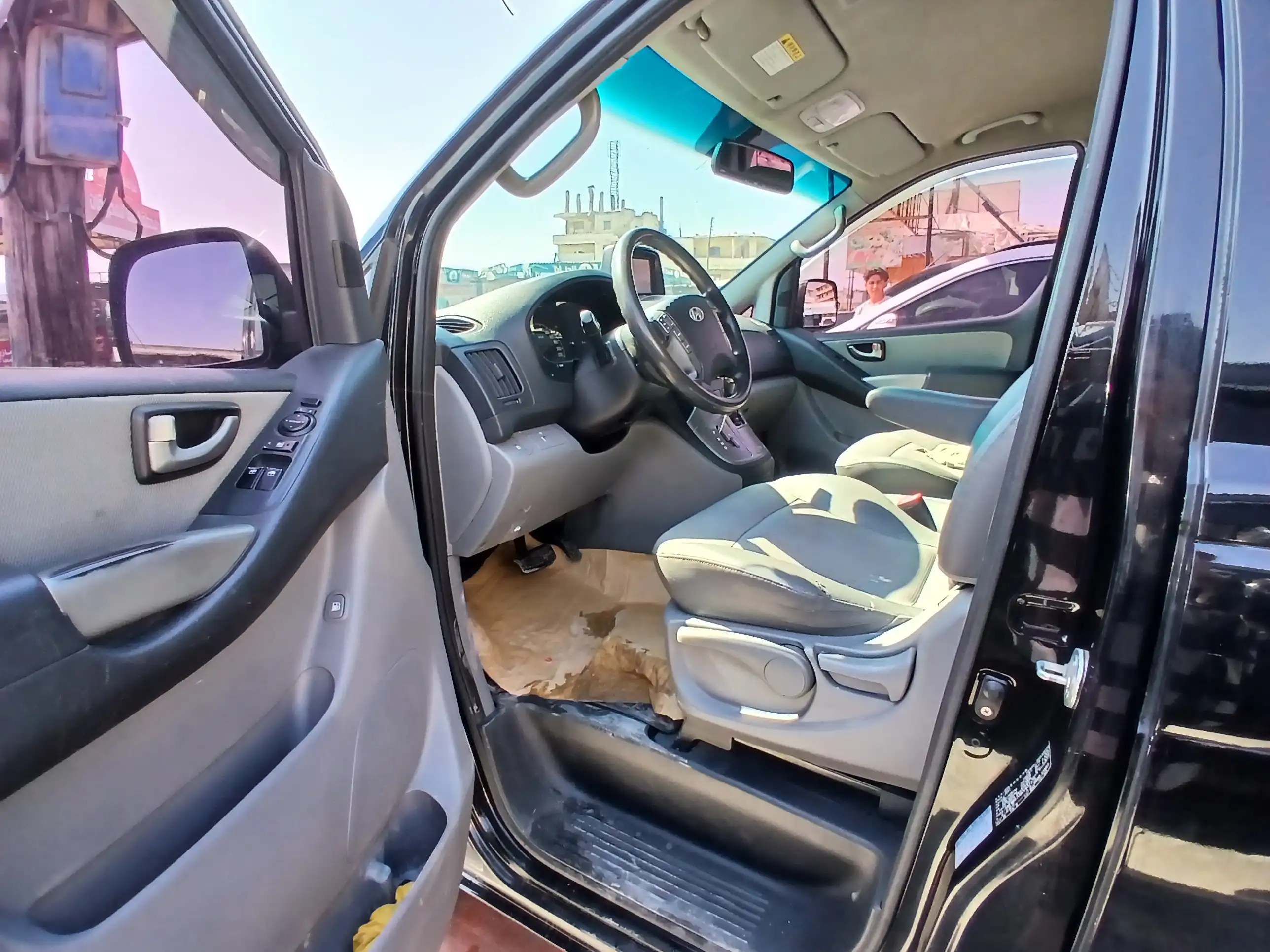 kilometrage car sale hyundai grand starex cvx van used 2011 aleppo gk image