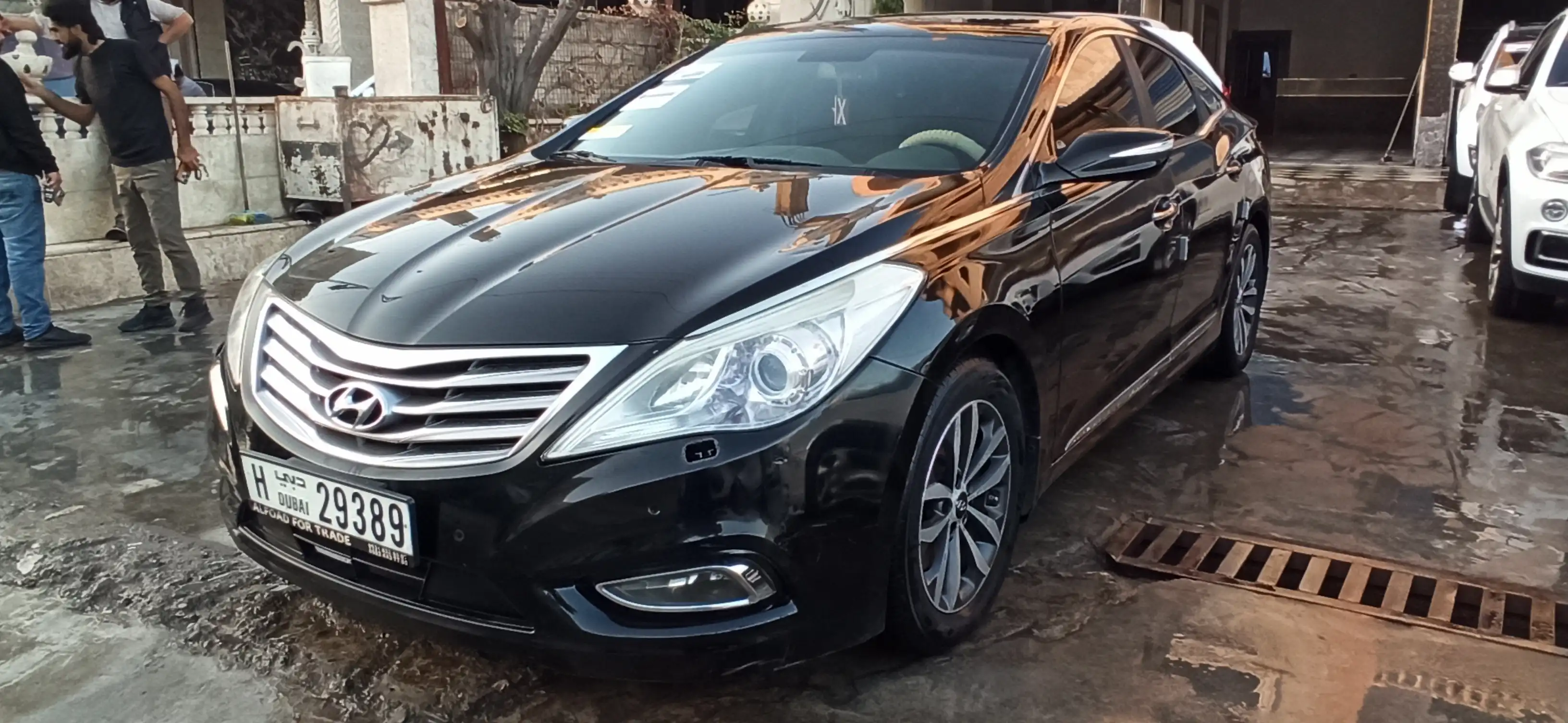 kilometrage car sale hyundai azera se sedan used 2011 rb card image