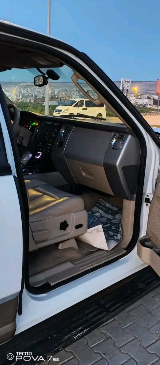 kilometrage car sale ford expedition platinum suv used 2011 aleppo qv image