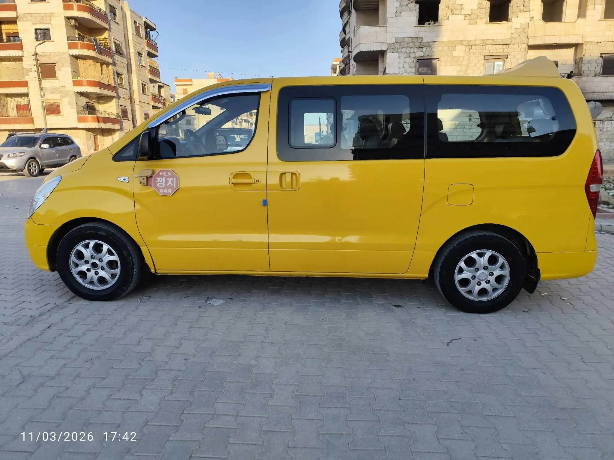 kilometrage car sale hyundai grand starex cvx van used 2009 aleppo oq image