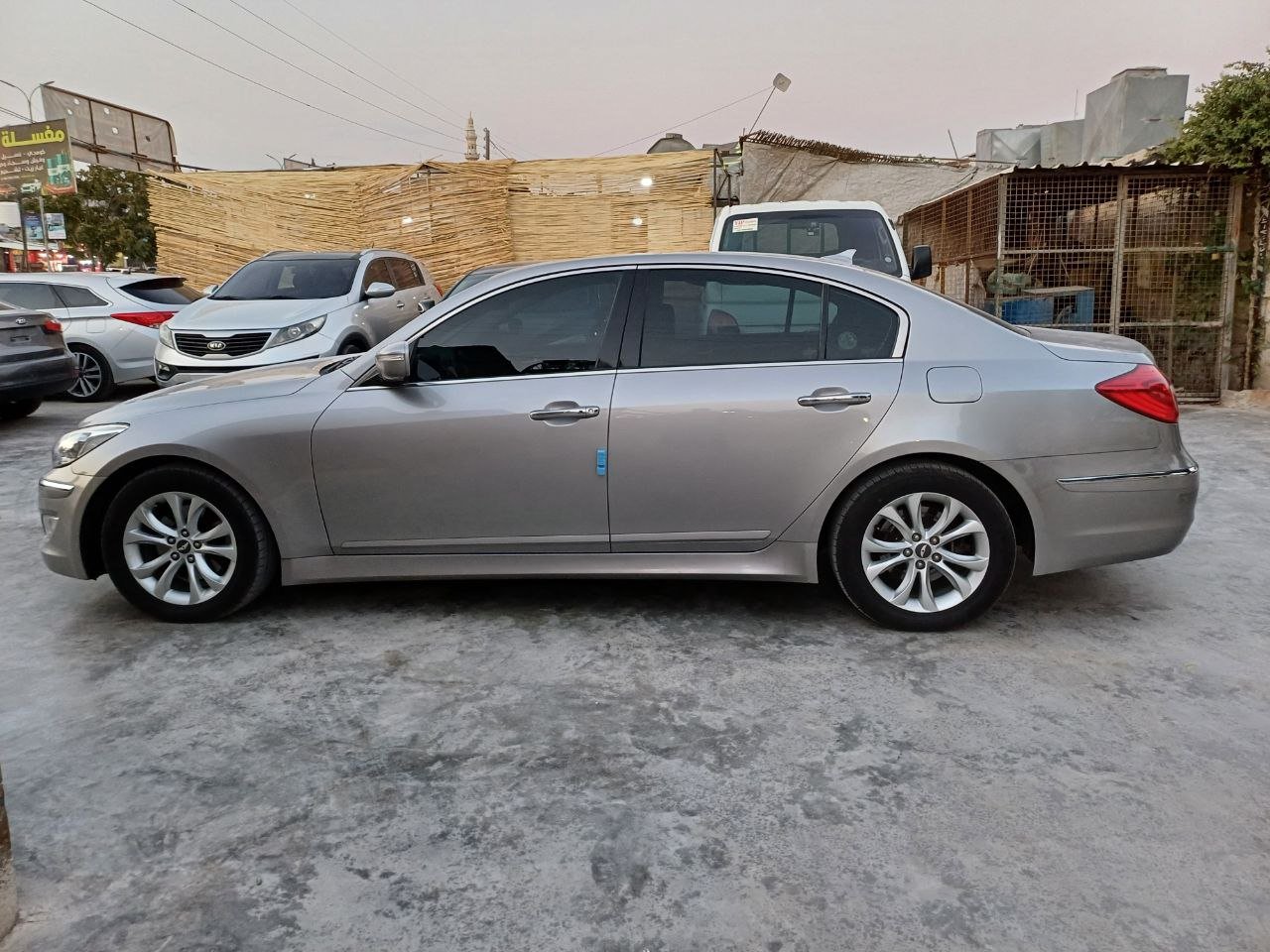 kilometrage car sale genesis bh 330 sedan new 2012 aleppo ma image
