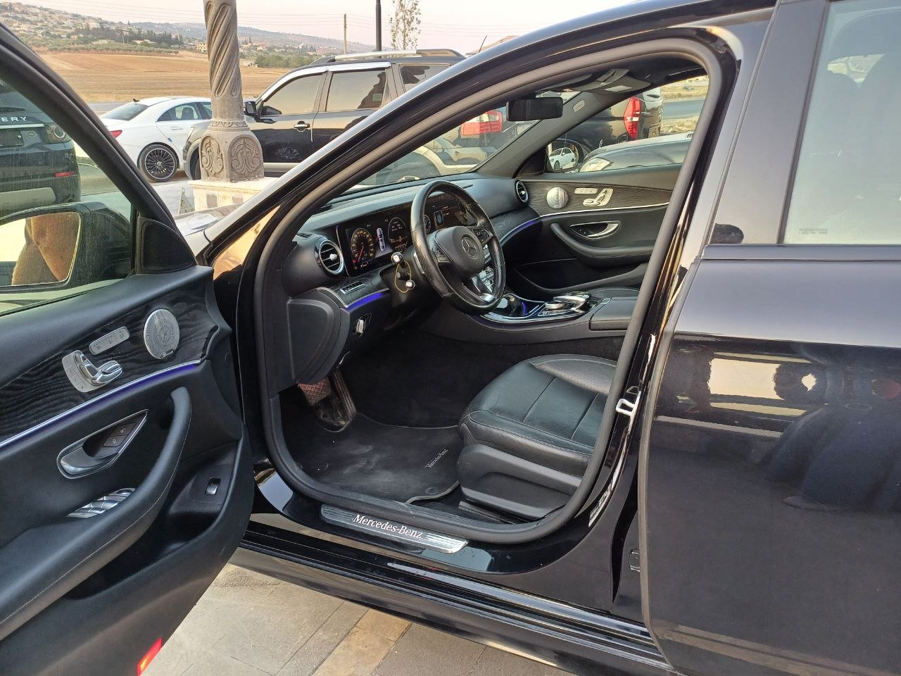 kilometrage car sale mercedes benz e class e 300 4 matic sedan used 2018 aleppo eo image