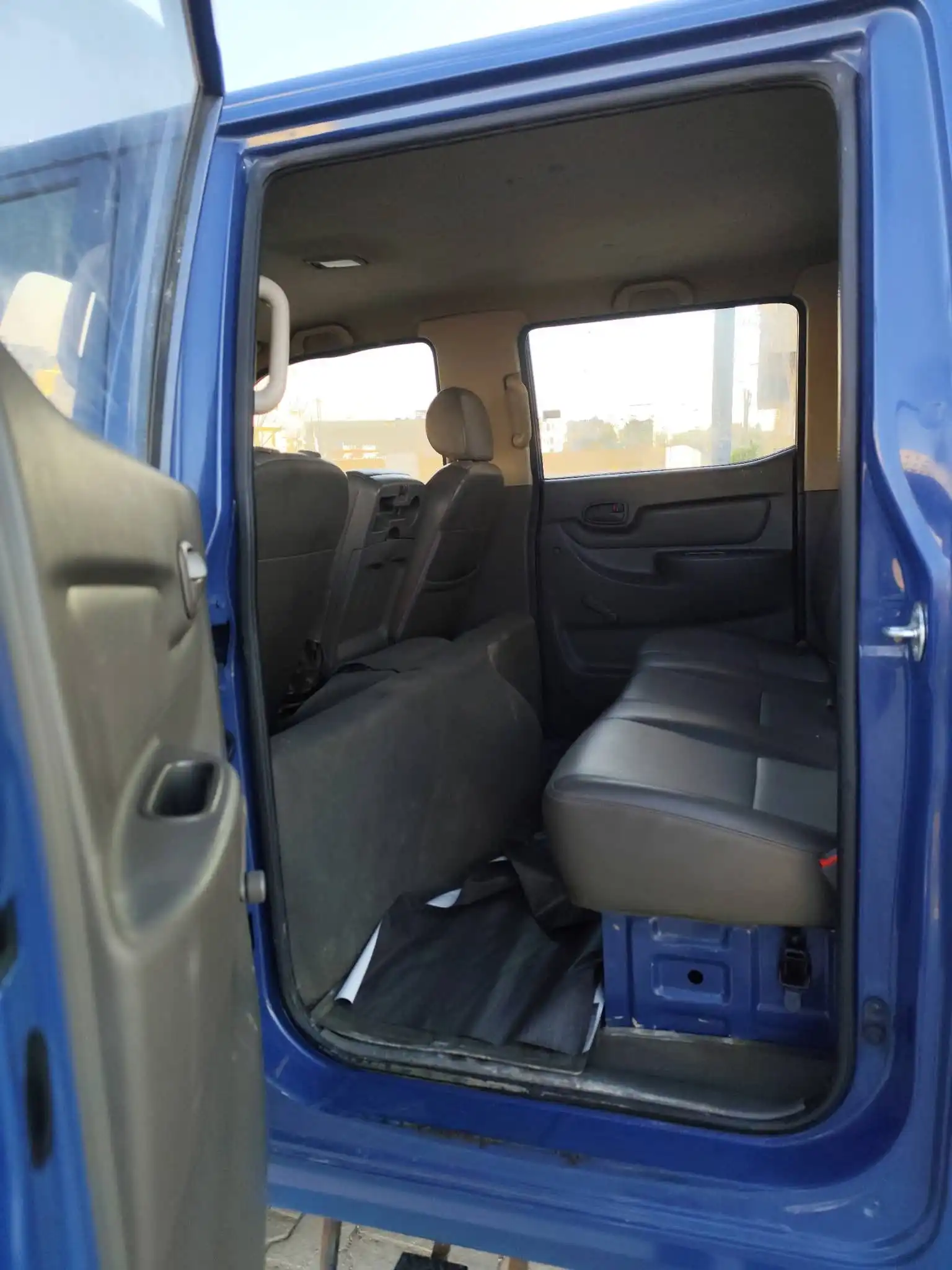 kilometrage car sale hyundai porter ii 2 crdi cargo truck used 2009 aleppo tk image