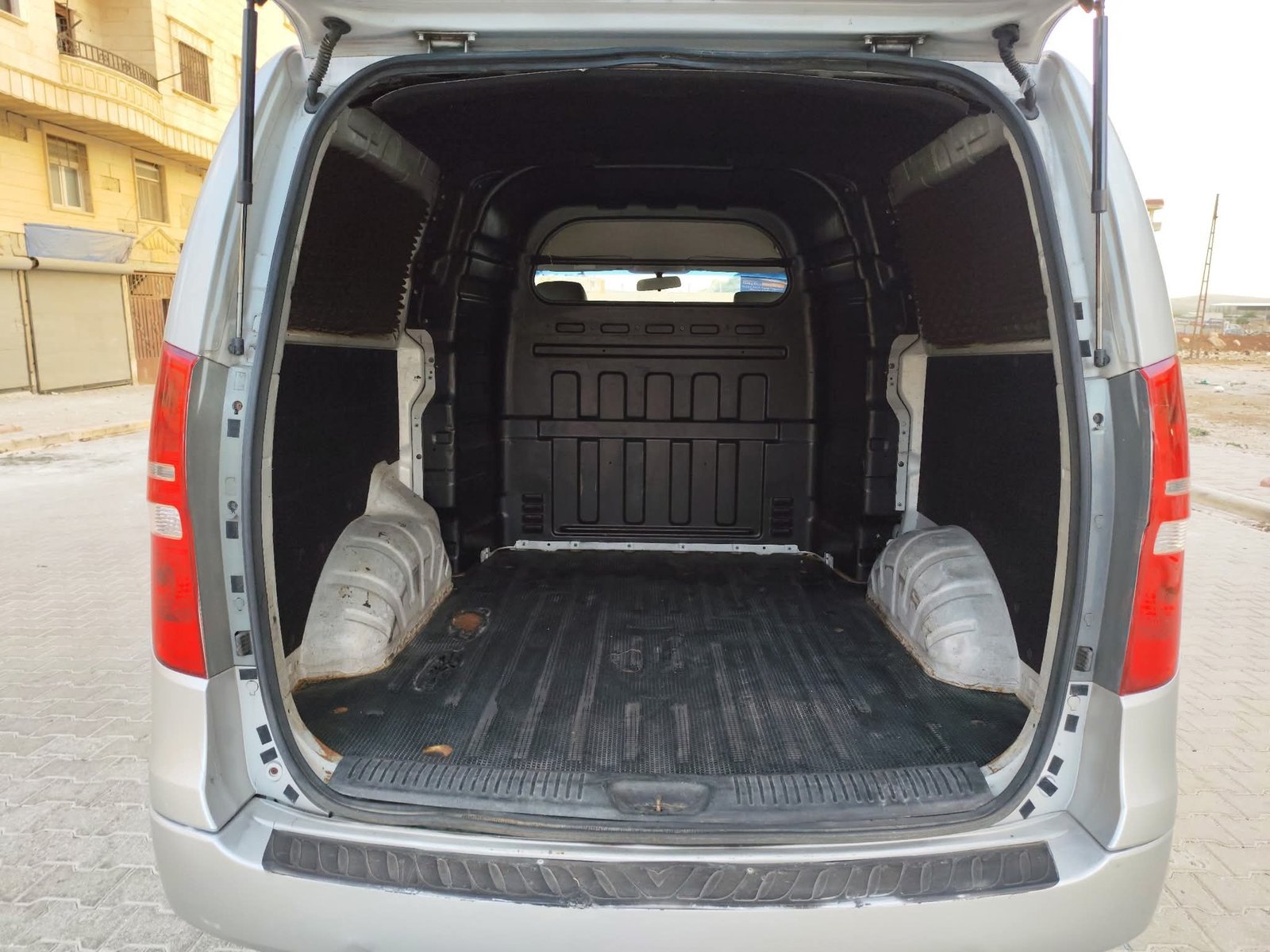 kilometrage car sale hyundai grand starex cvx van used 2008 aleppo yw image