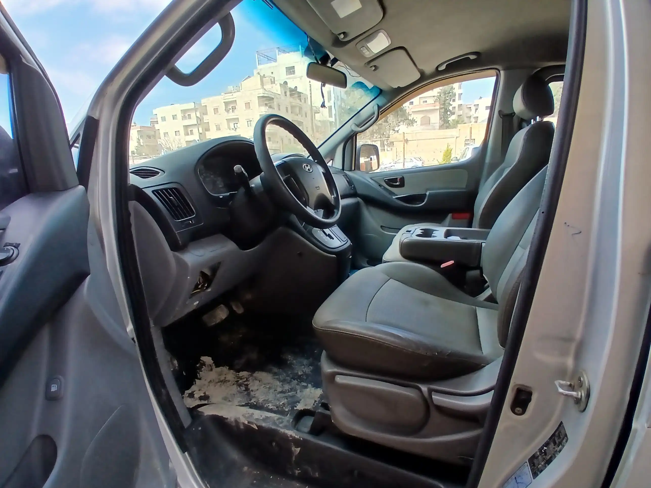 kilometrage car sale hyundai grand starex cvx van used 2010 aleppo hj image