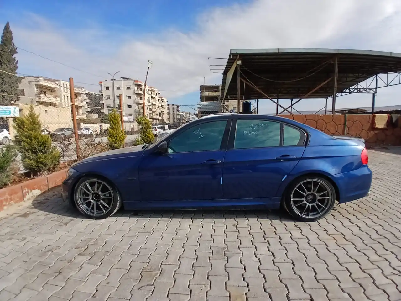 kilometrage car sale bmw 3 series 320 sedan used 2011 aleppo mx image