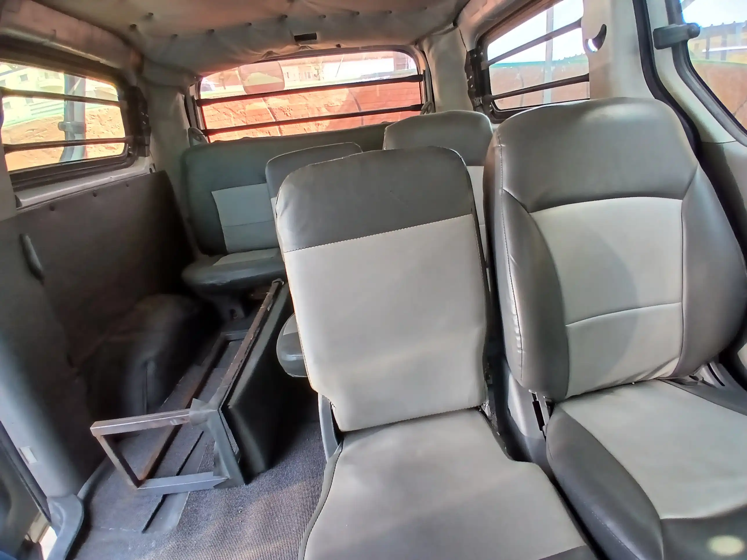 kilometrage car sale hyundai grand starex cvx van used 2010 aleppo bm image