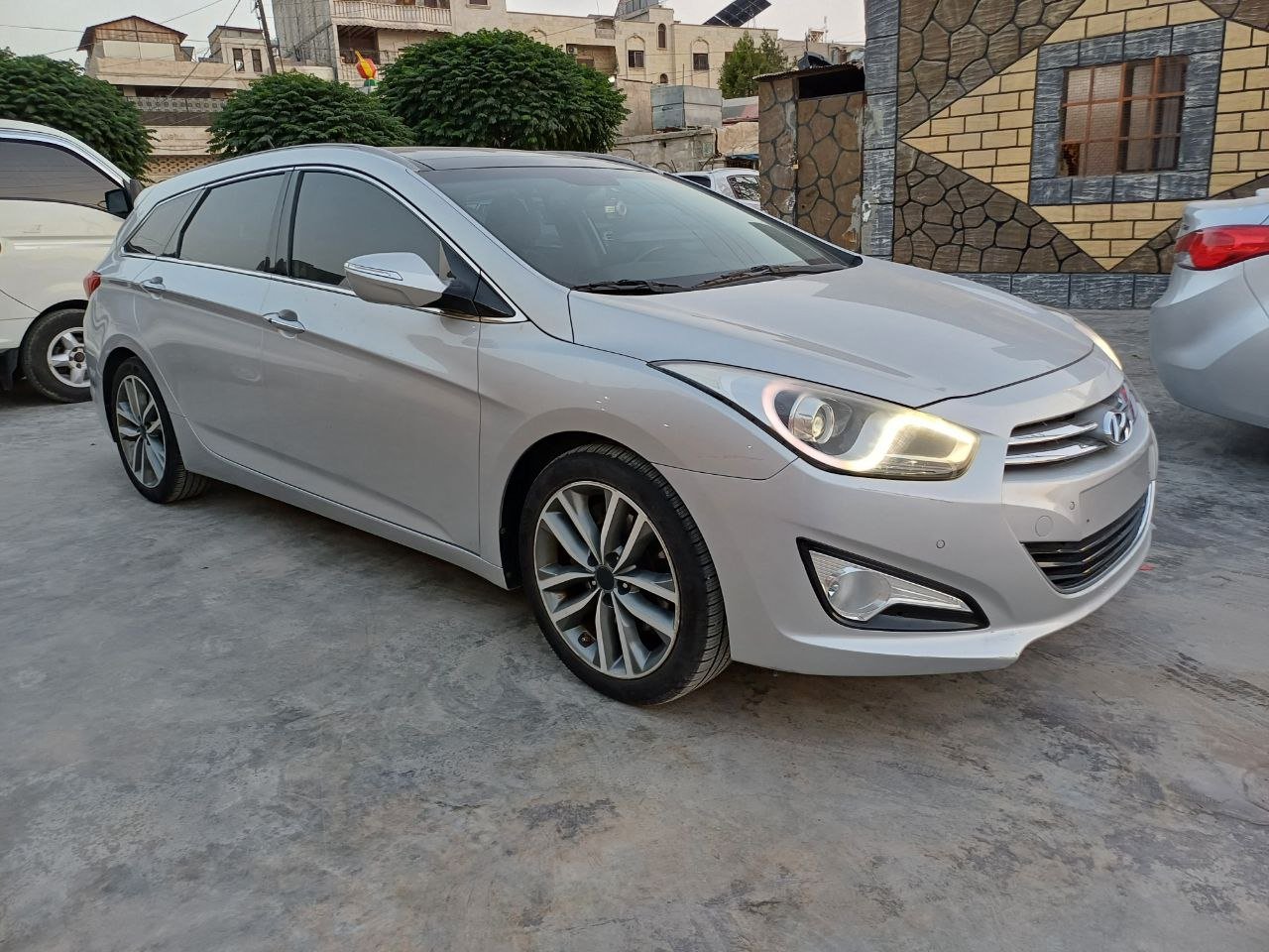kilometrage car sale hyundai i40 gdi station wagon used 2012 aleppo eg image