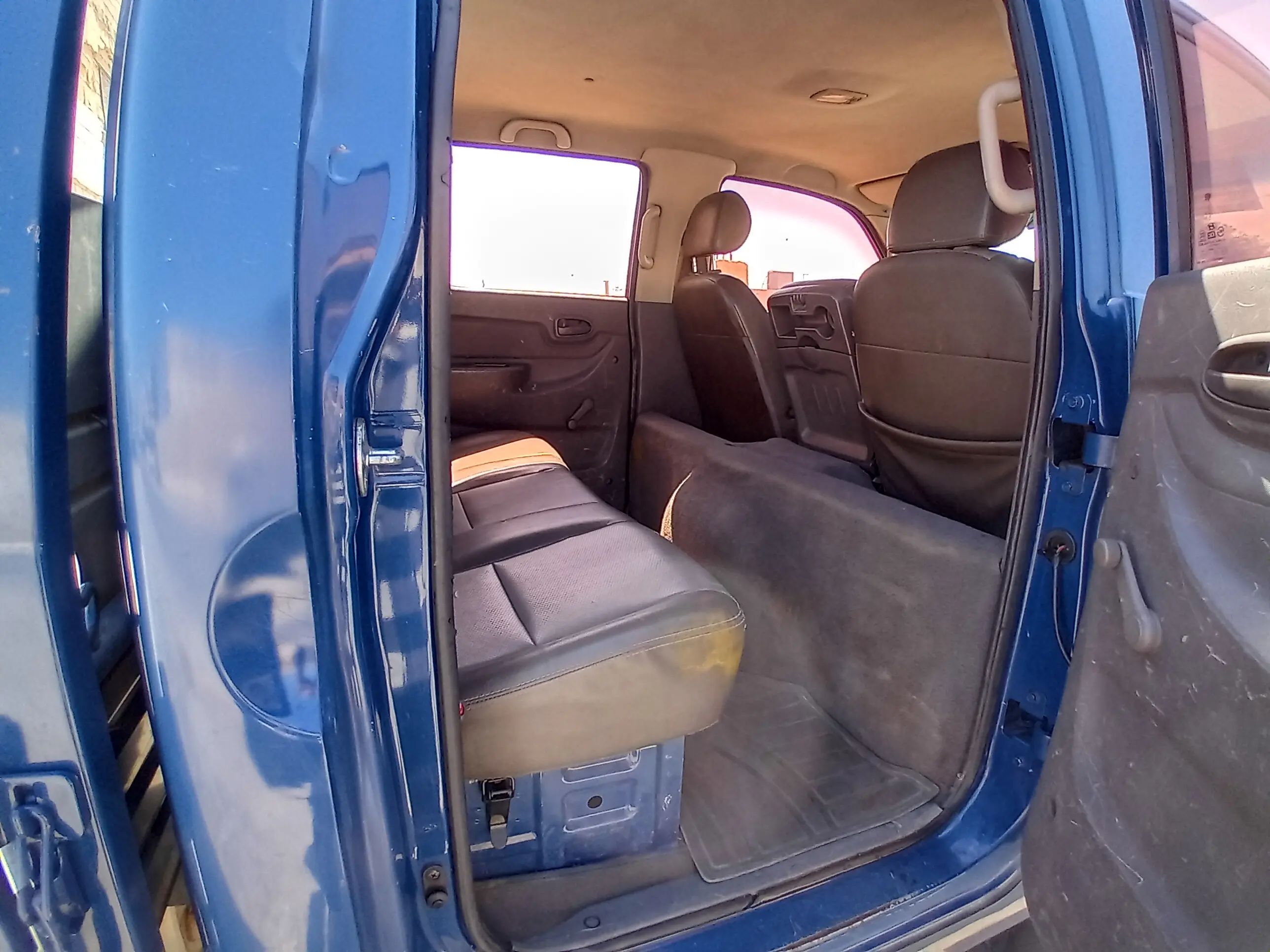 kilometrage car sale hyundai porter 2 crdi cargo truck used 2008 aleppo me image