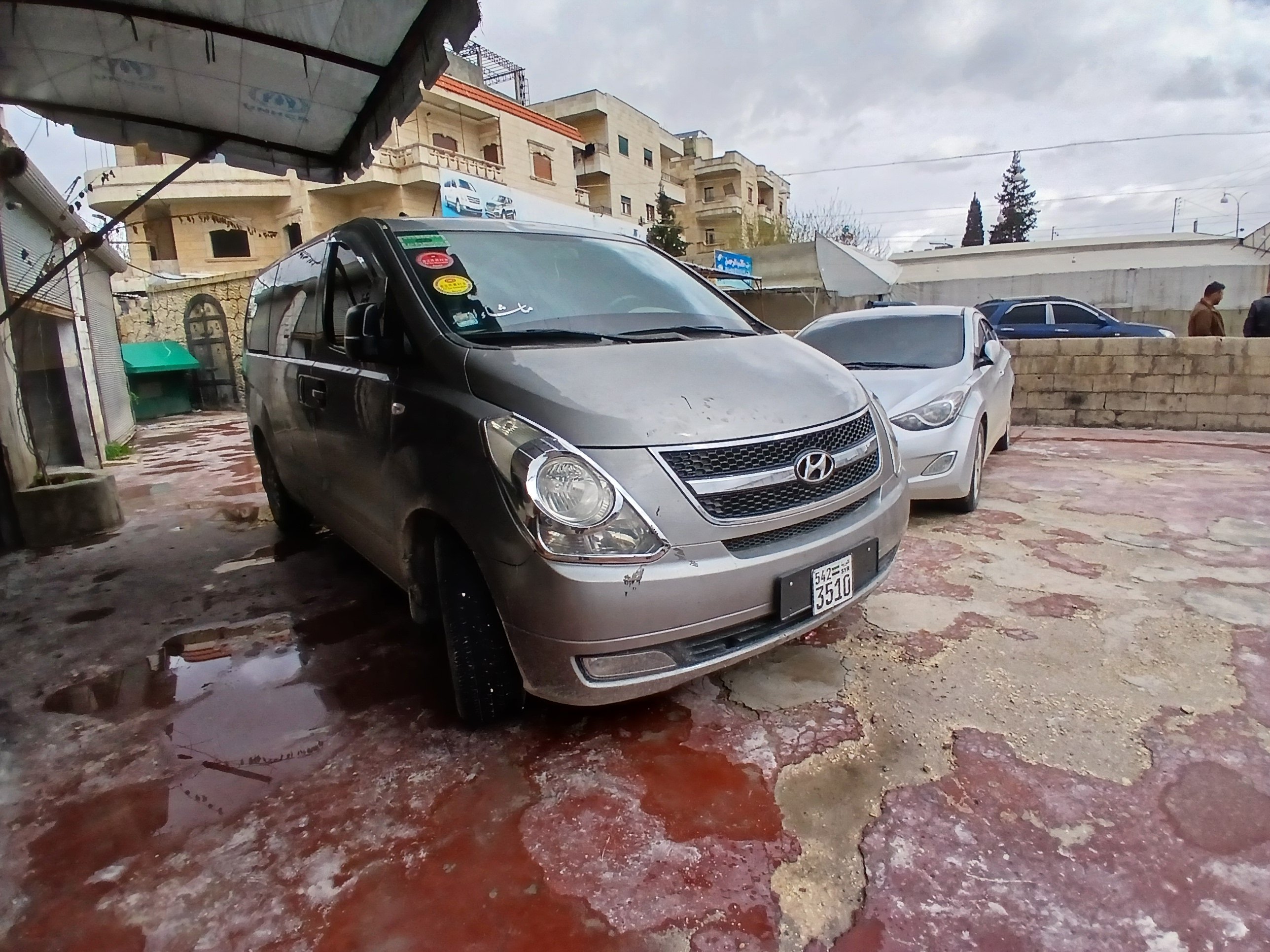 kilometrage car sale hyundai grand starex cvx van used 2011 aleppo qf image