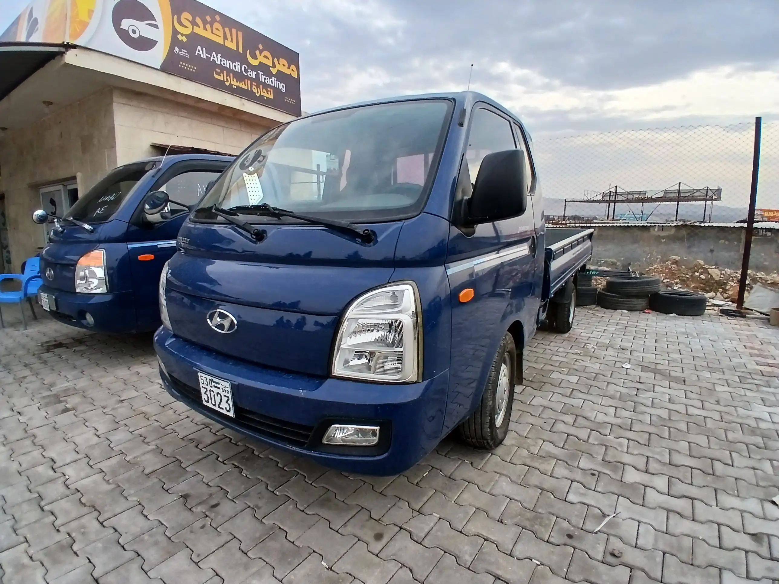 kilometrage car sale hyundai porter ii 2 crdi cargo truck used 2012 aleppo fi card image