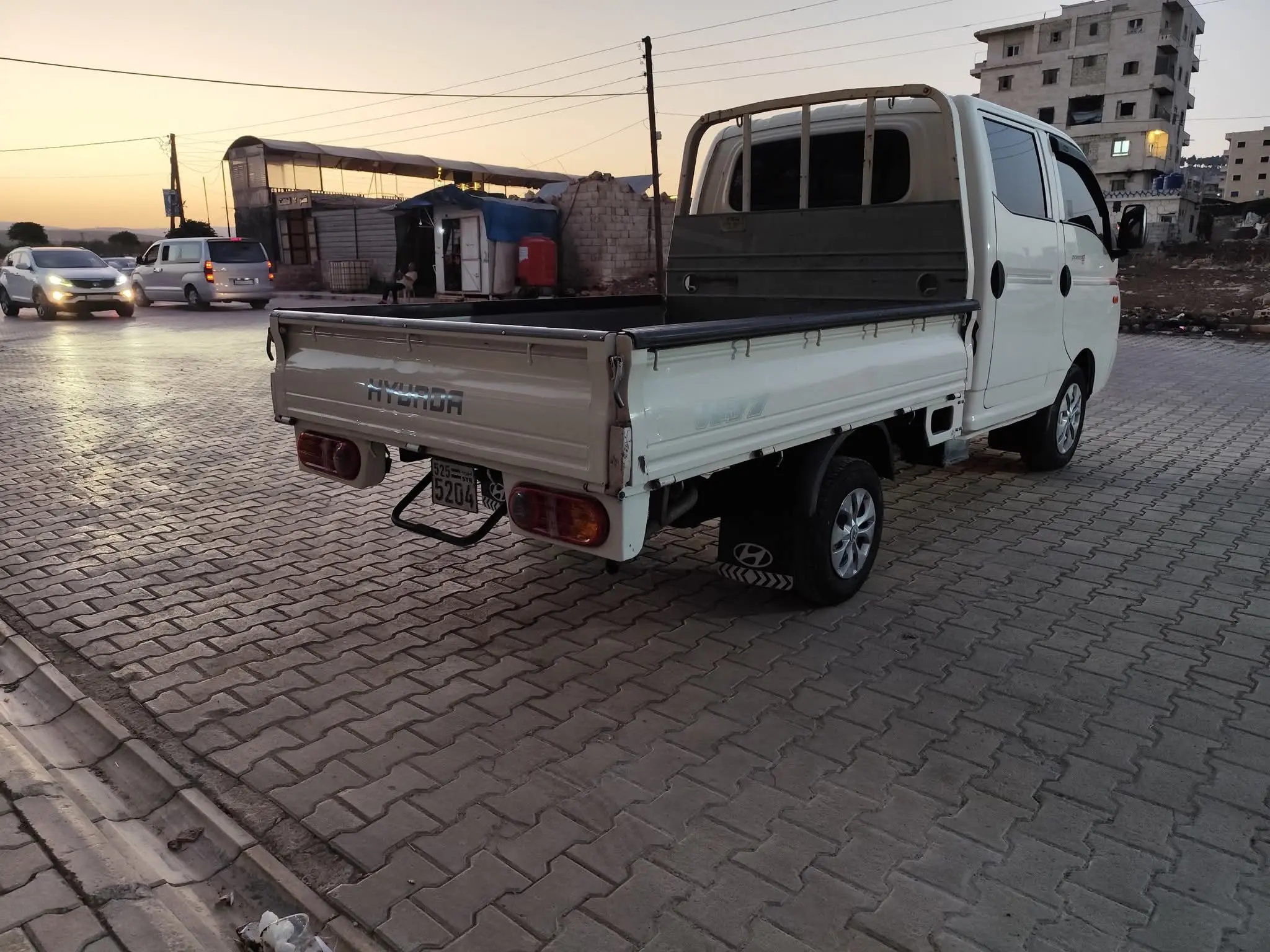 kilometrage car sale hyundai cargo truck used 2009 aleppo ek image