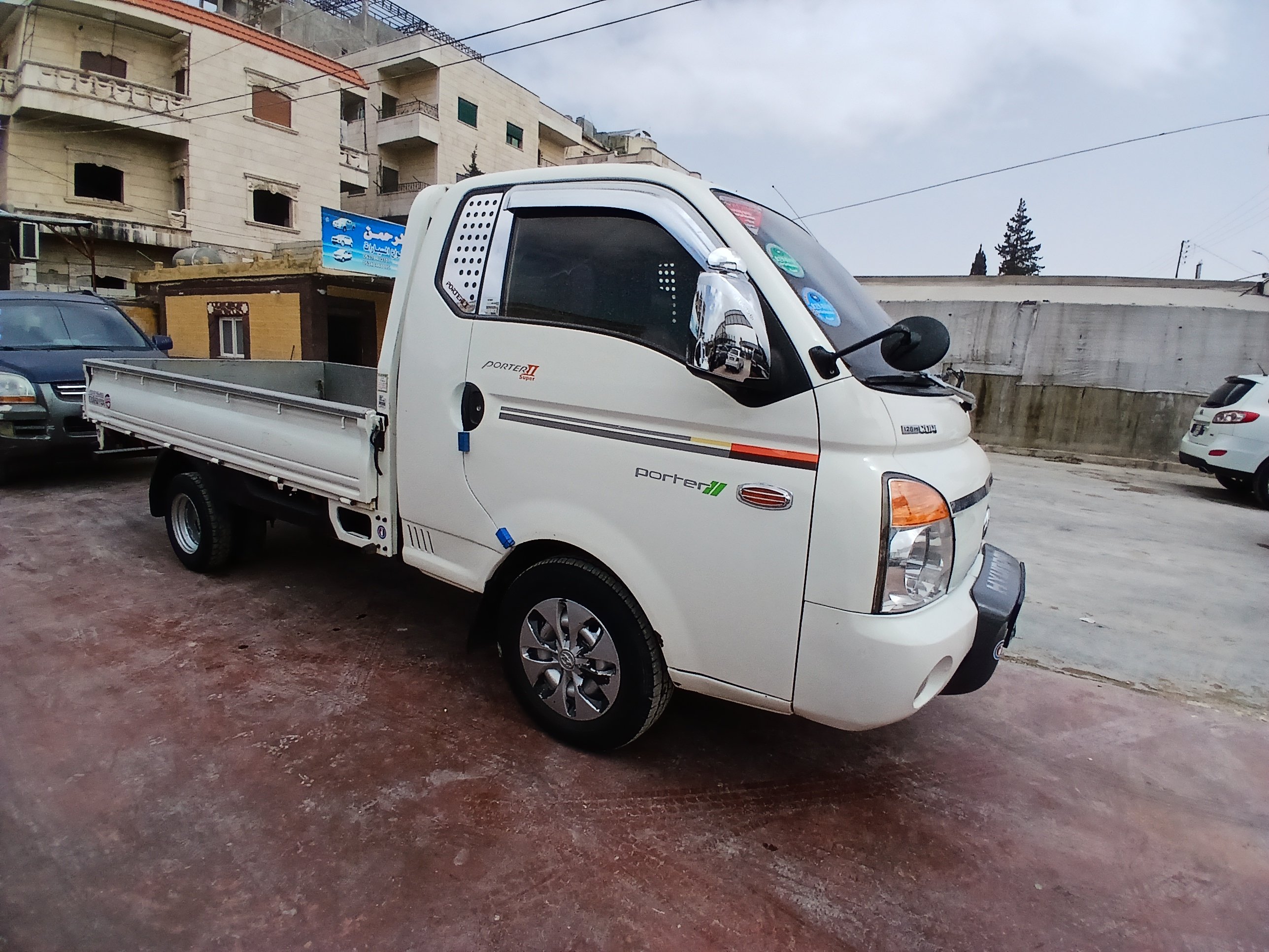 kilometrage car sale hyundai porter ii 2 crdi cargo truck used 2009 aleppo tr image