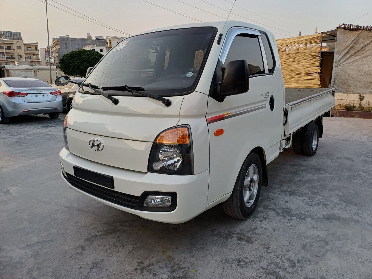 kilometrage car sale hyundai porter 2 crdi cargo truck used 2016 aleppo ey image