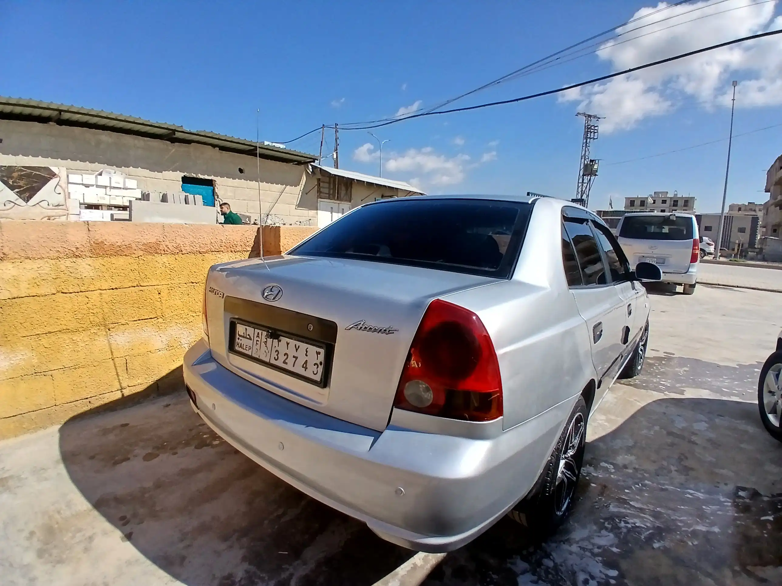 kilometrage car sale hyundai accent standard sedan used 2004 aleppo yz image