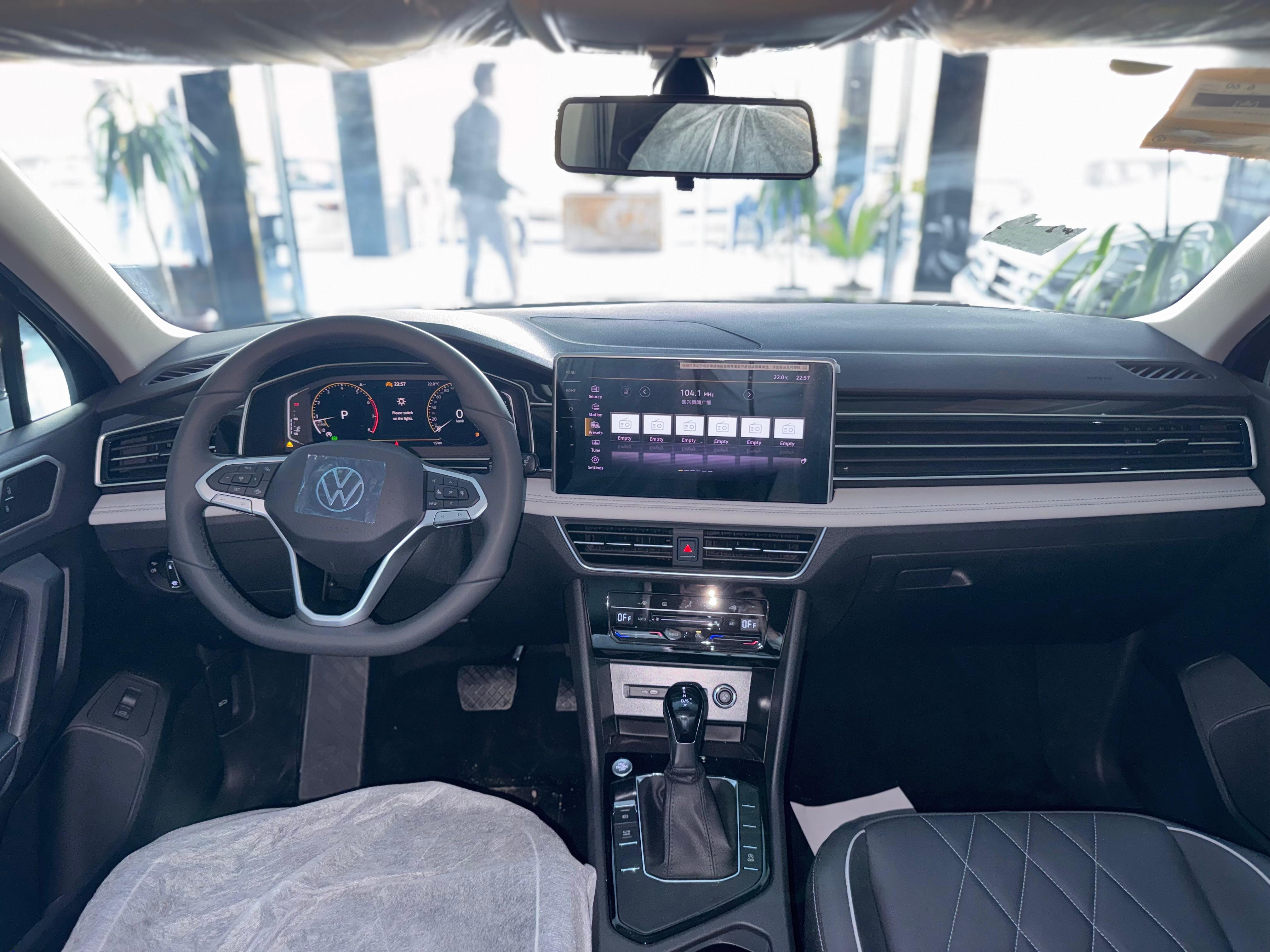 kilometrage car sale volkswagen id 4 pure suv new 2026 aleppo hk image