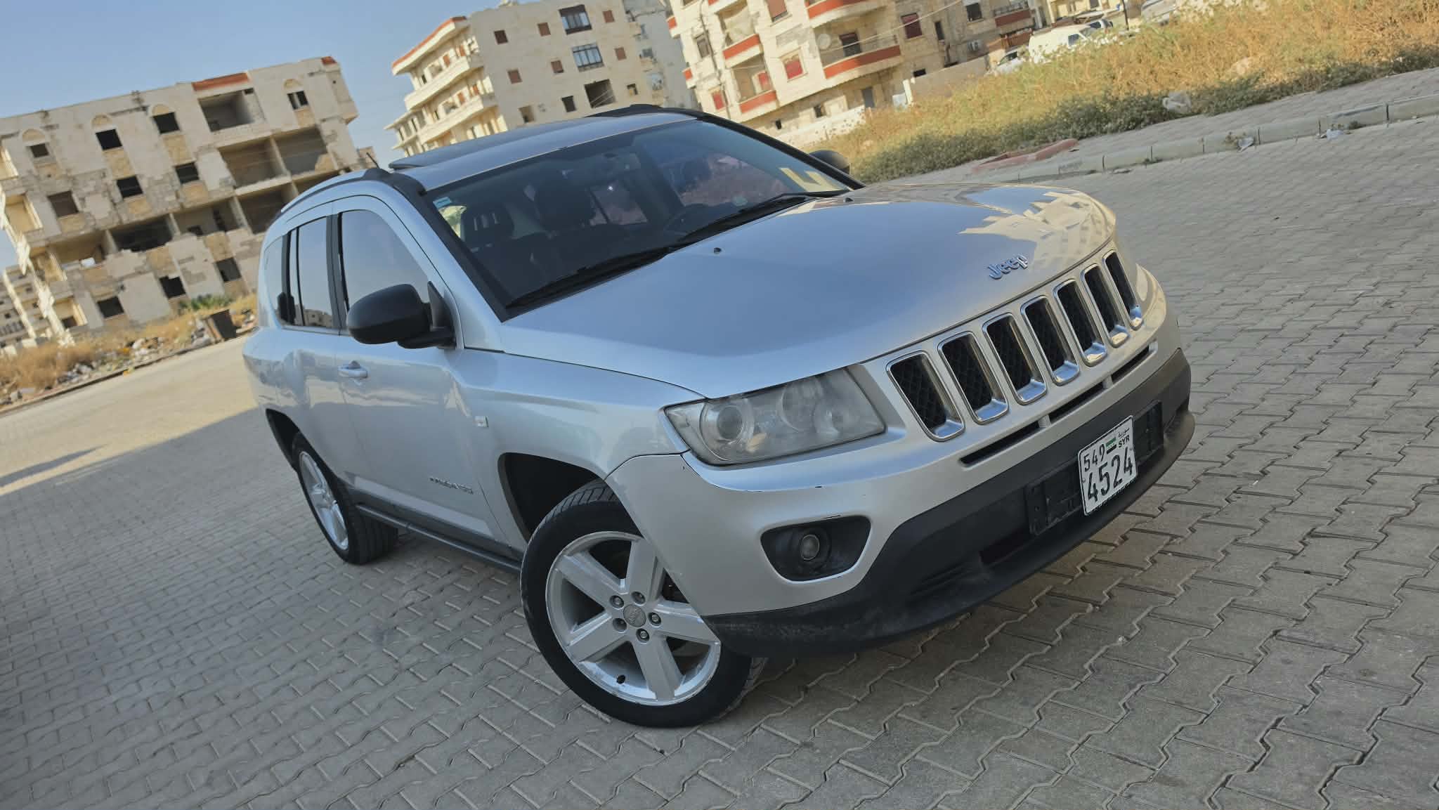 kilometrage car sale jeep grand cherokee standard suv 2011 aleppo mv image