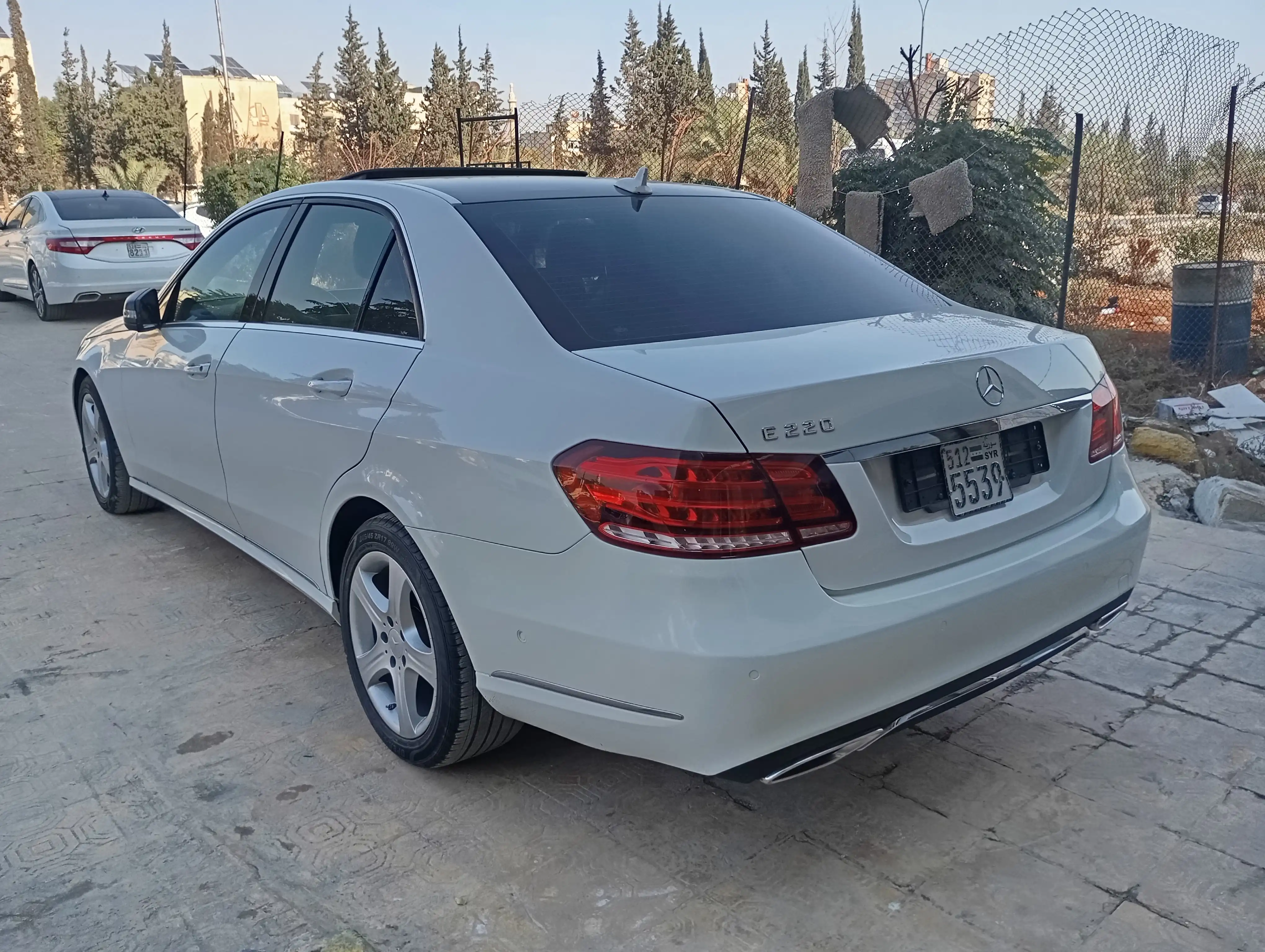 kilometrage car sale mercedes e class e 220 sedan used 2014 aleppo tk image