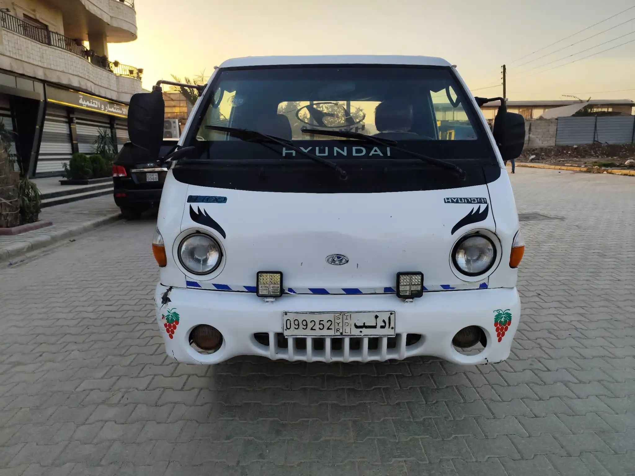 kilometrage car sale hyundai porter ii 2 standard cargo truck used 1998 aleppo kh image