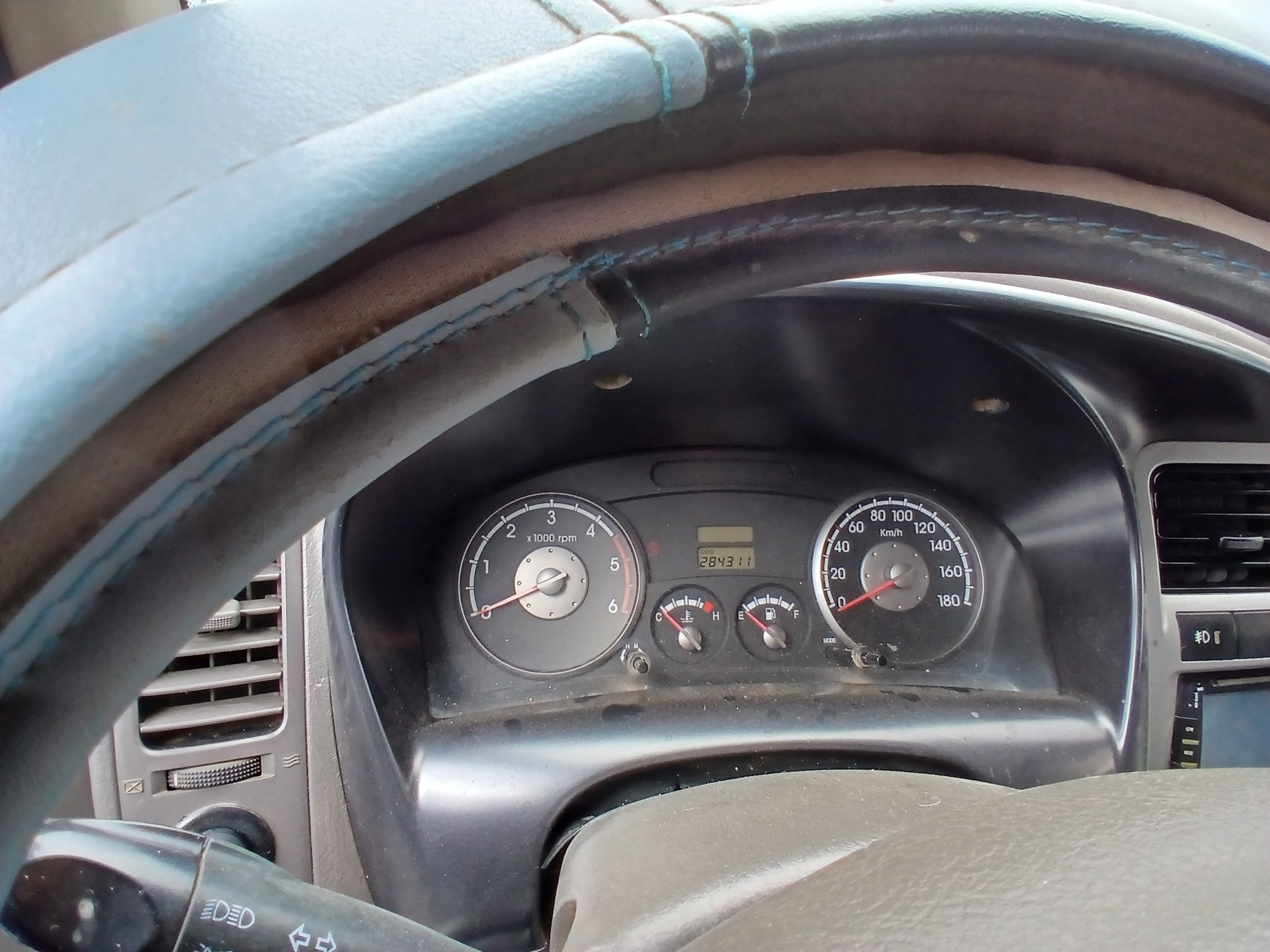 kilometrage car sale hyundai porter ii 2 crdi cargo truck used 2010 aleppo vt image