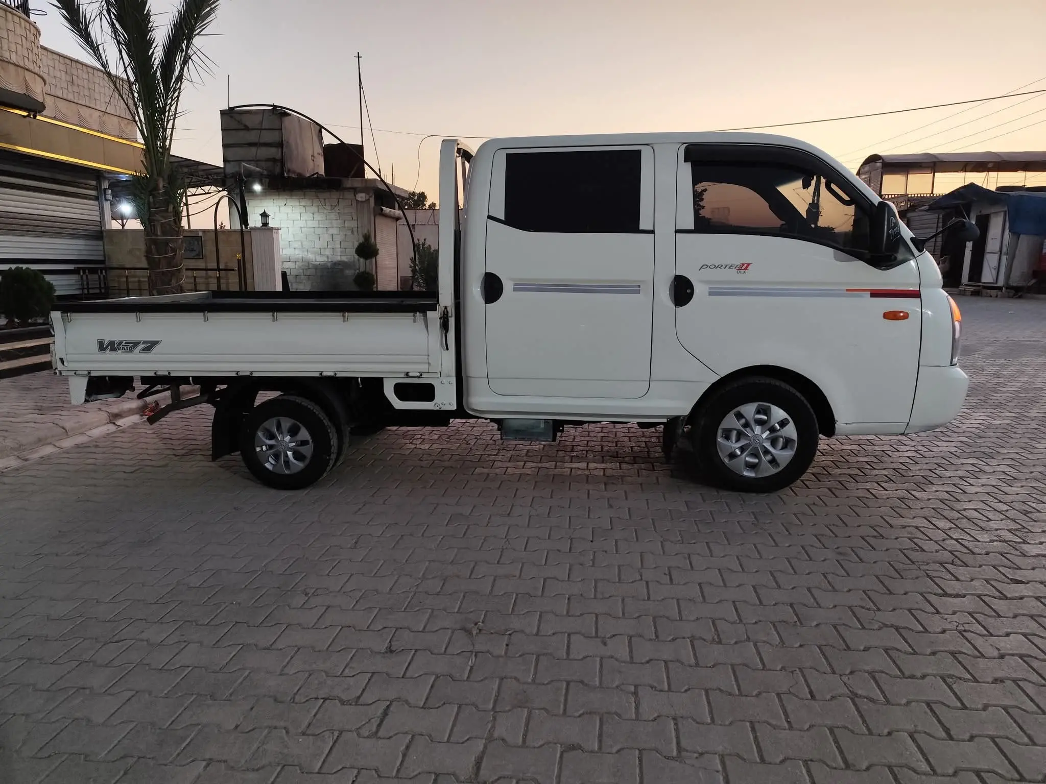 kilometrage car sale hyundai cargo truck used 2009 aleppo ek image
