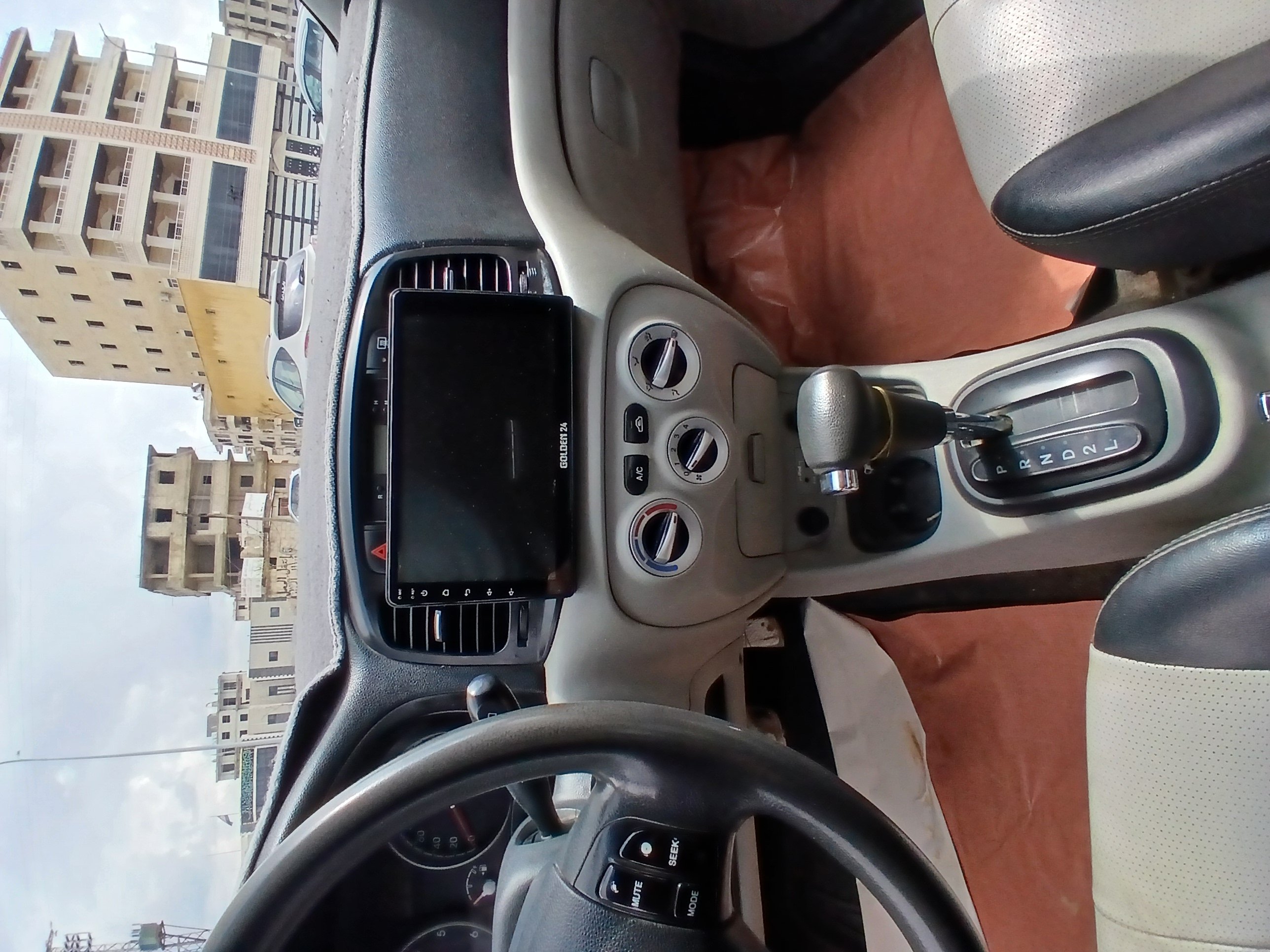 kilometrage car sale hyundai verna crdi sedan used 2010 aleppo rt image