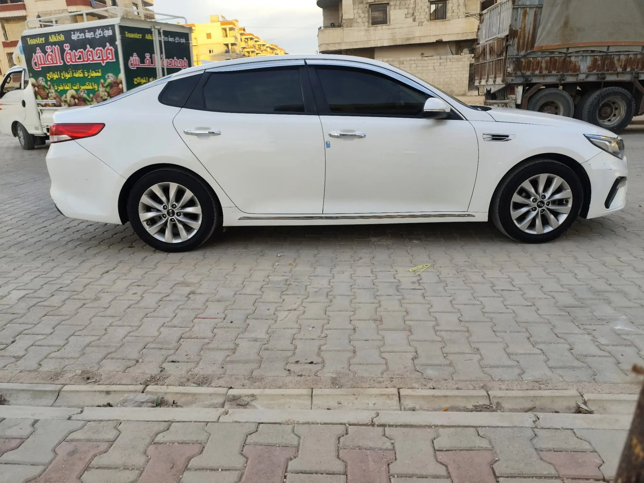 kilometrage car sale kia k5 standard sedan used 2018 aleppo pc image