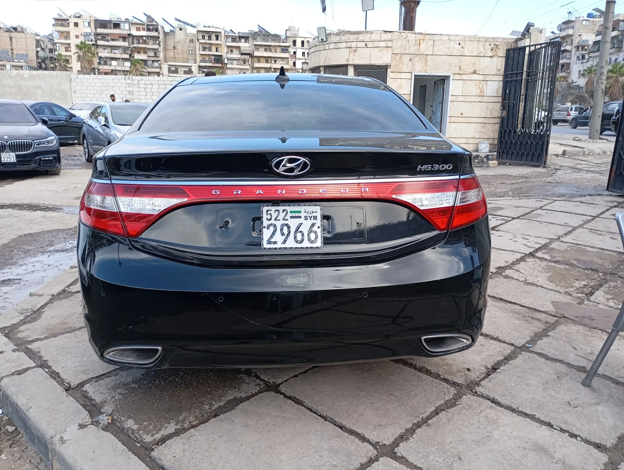 kilometrage car sale hyundai grandeur hg 300 suv used 2011 aleppo pl image