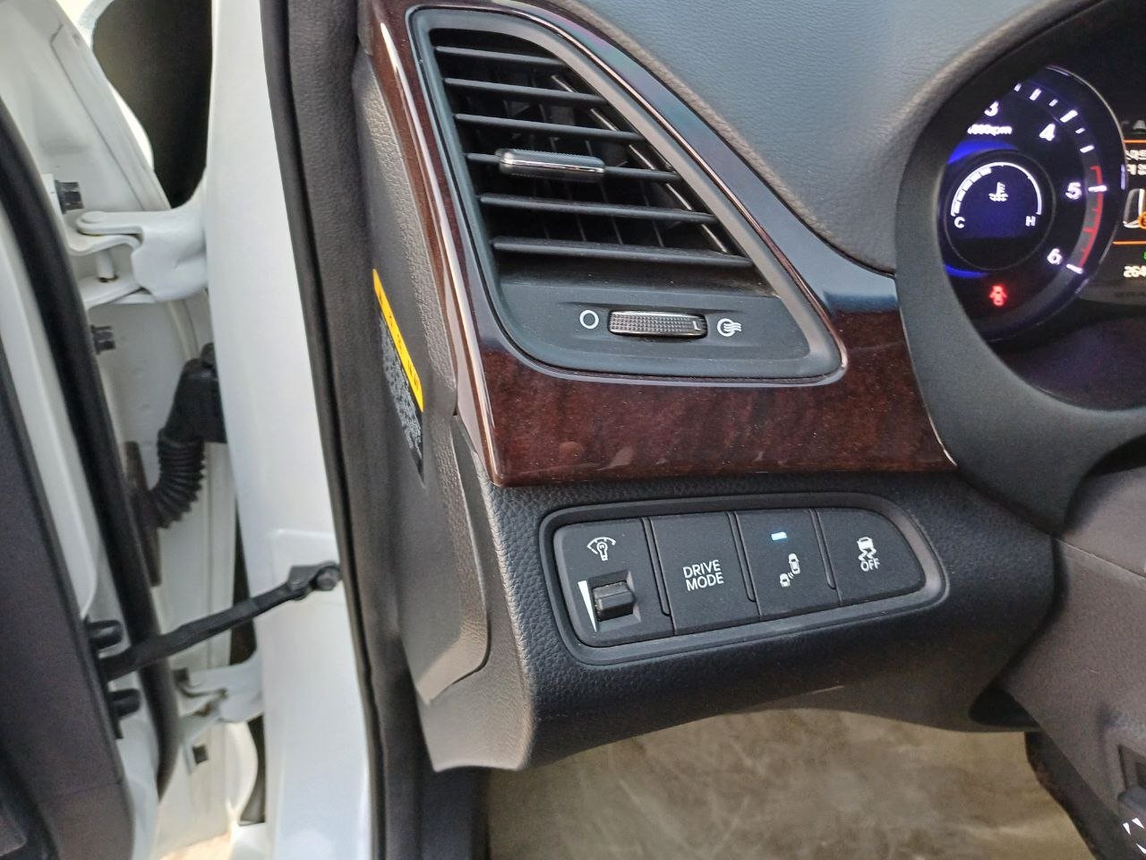 kilometrage car sale hyundai grandeur hg 220 sedan used 2015 aleppo pj image