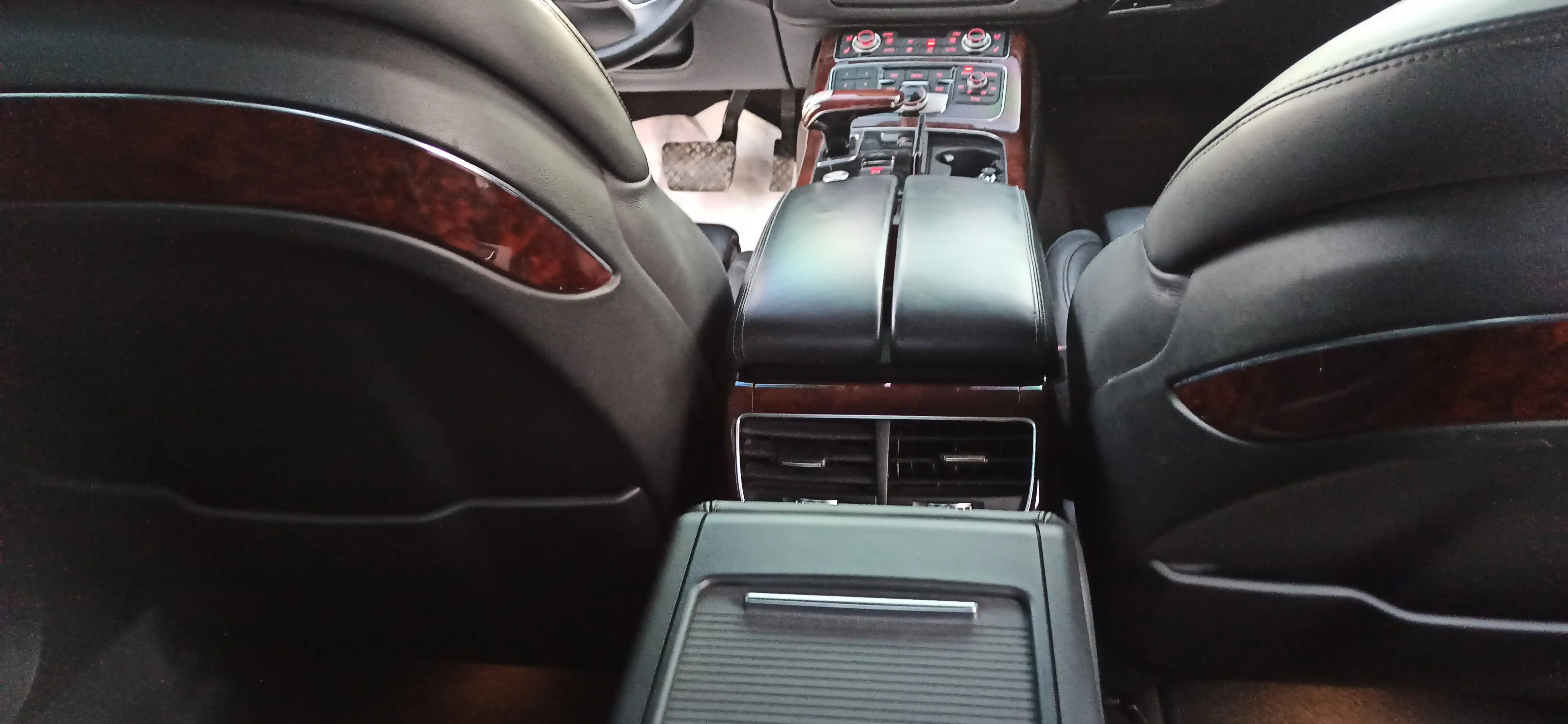 kilometrage car sale audi a8 quattro 42 42 sedan used 2011 aleppo er image