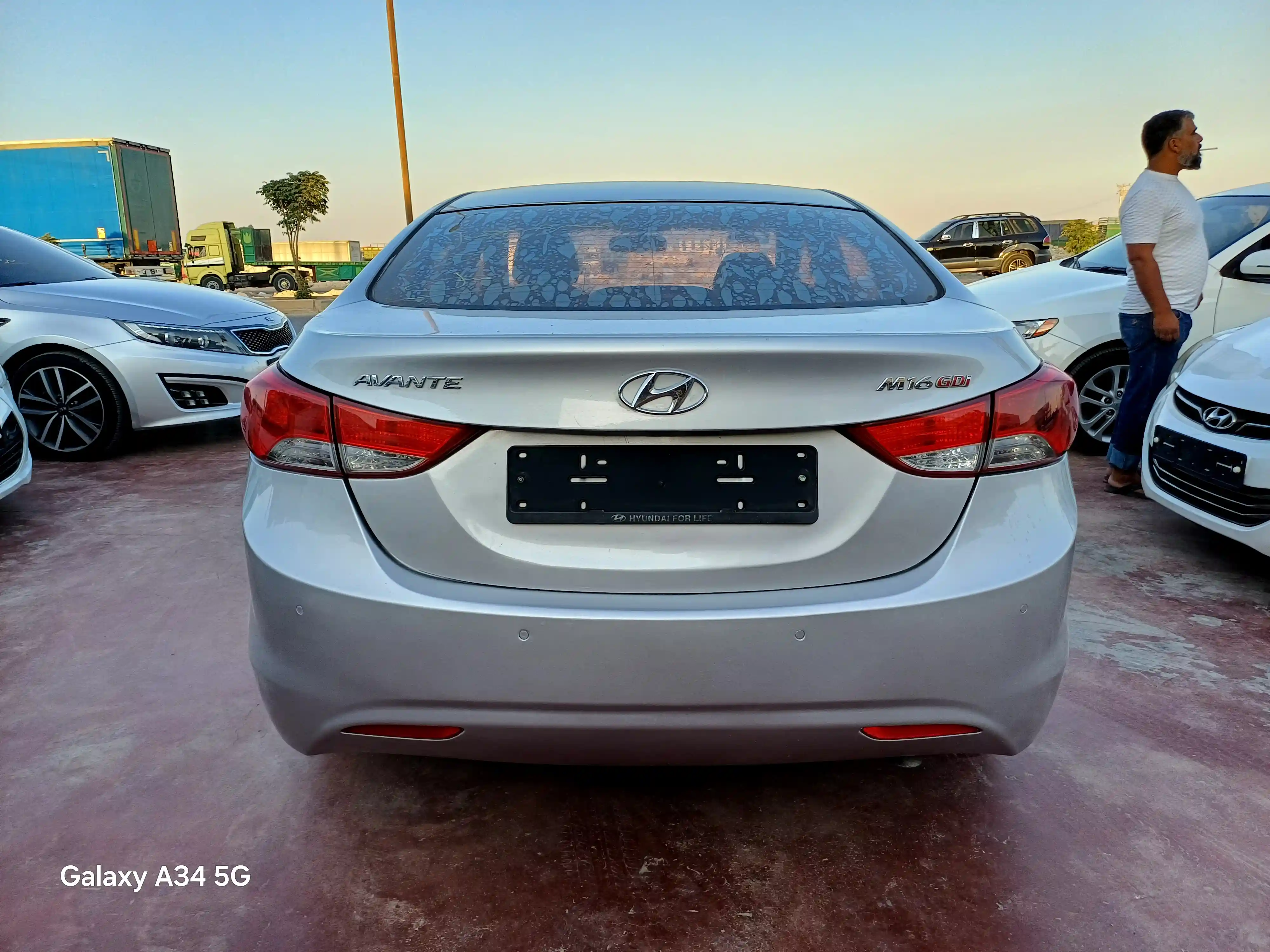 kilometrage car sale hyundai avante m16 gdi sedan used 2011 aleppo zv image