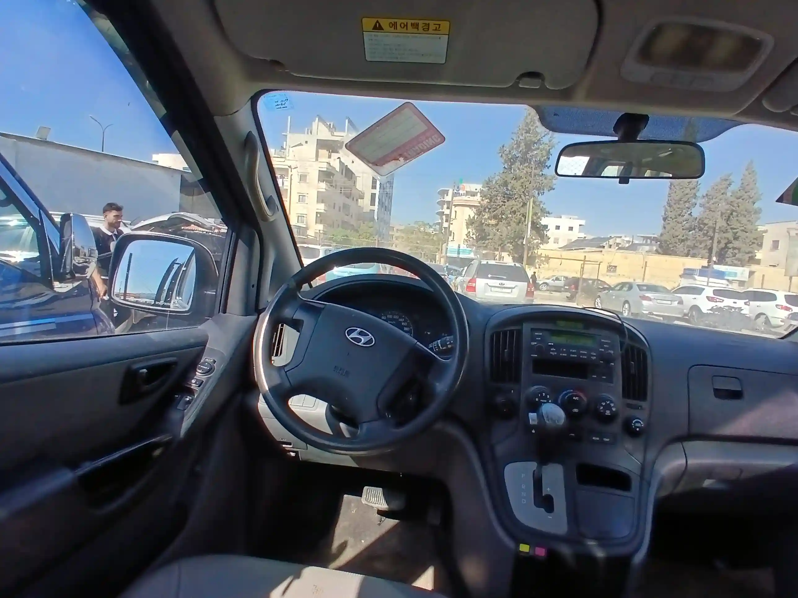 kilometrage car sale hyundai h1 standard van used 2011 aleppo ir image