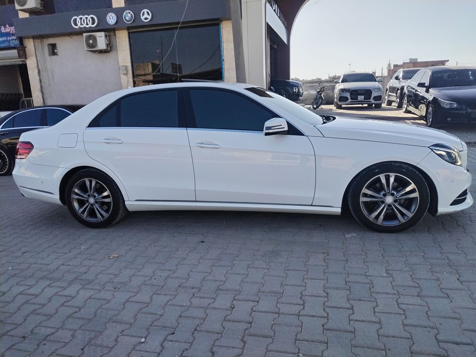 kilometrage car sale mercedes benz e class e 220 bluetec sedan used 2016 aleppo dg image