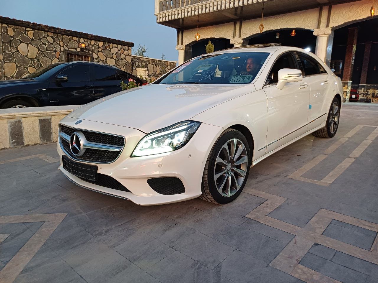 kilometrage car sale mercedes benz cls class cls 4 matic ncednbe used 2017 aleppo pb card image