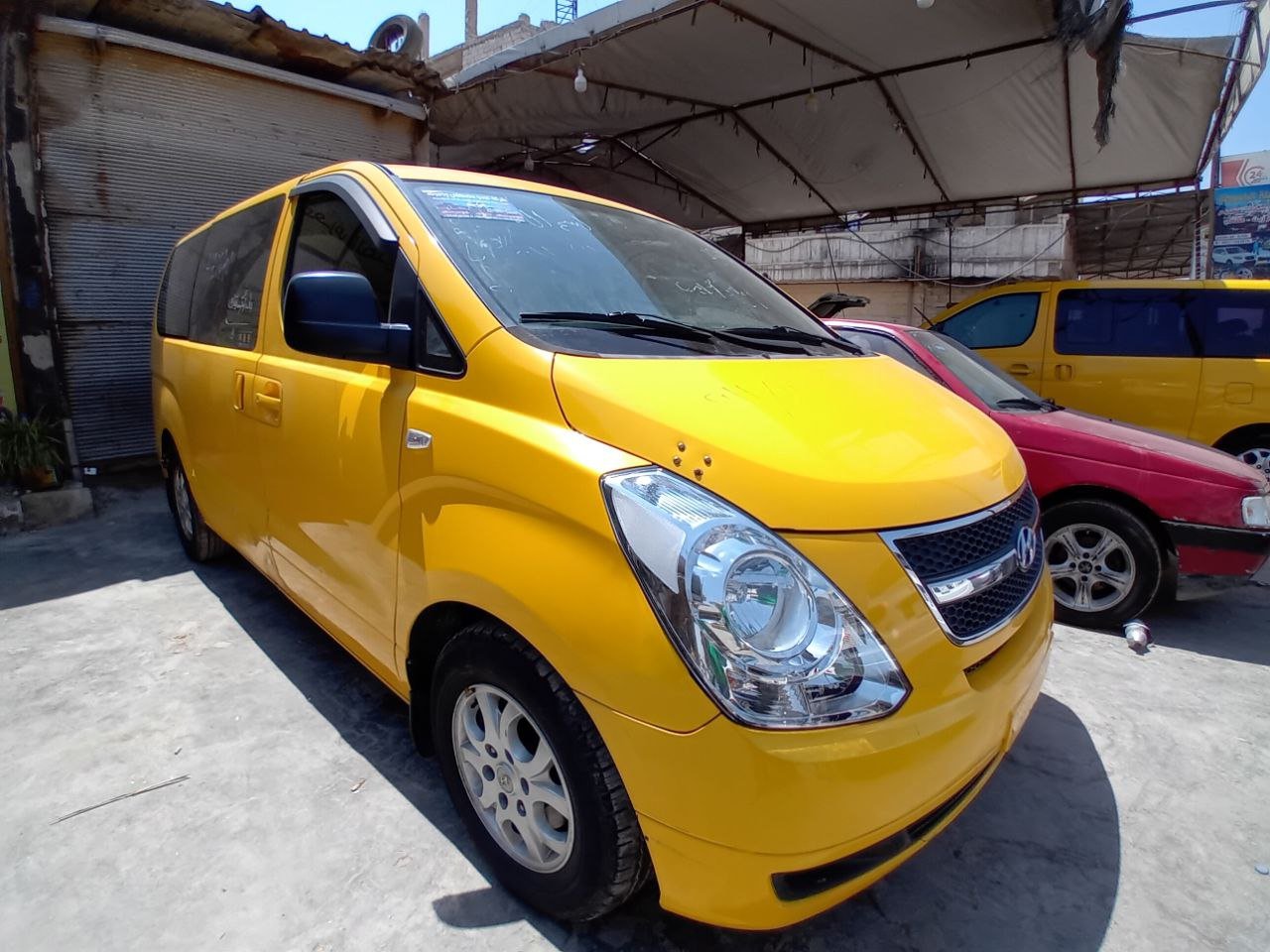 kilometrage car sale hyundai grand starex cvx van used 2011 aleppo iz image