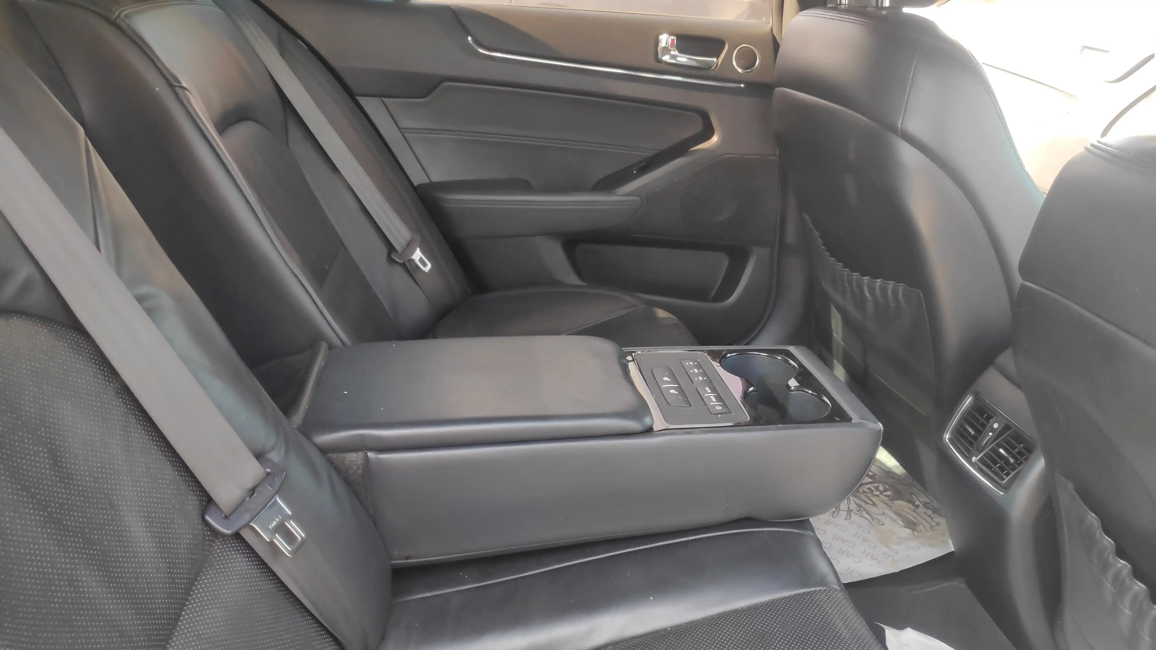 kilometrage car sale kia k7 standard sedan used 2011 tartus zr image