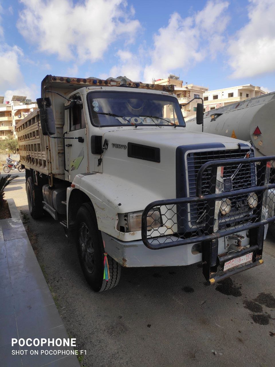 kilometrage truck volvo dump trucks used 1998 tartus ls image