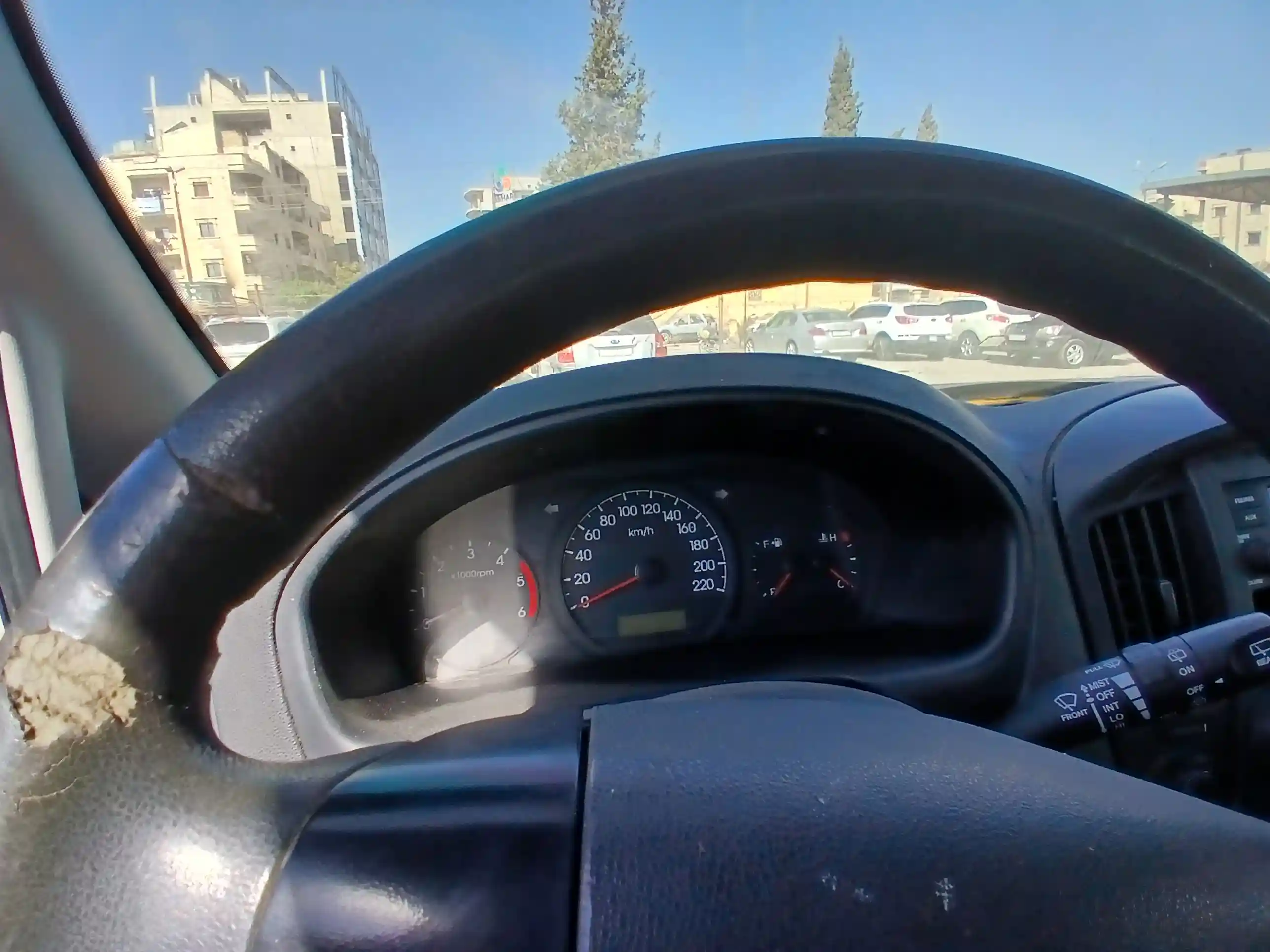 kilometrage car sale hyundai h1 standard van used 2011 aleppo ir image