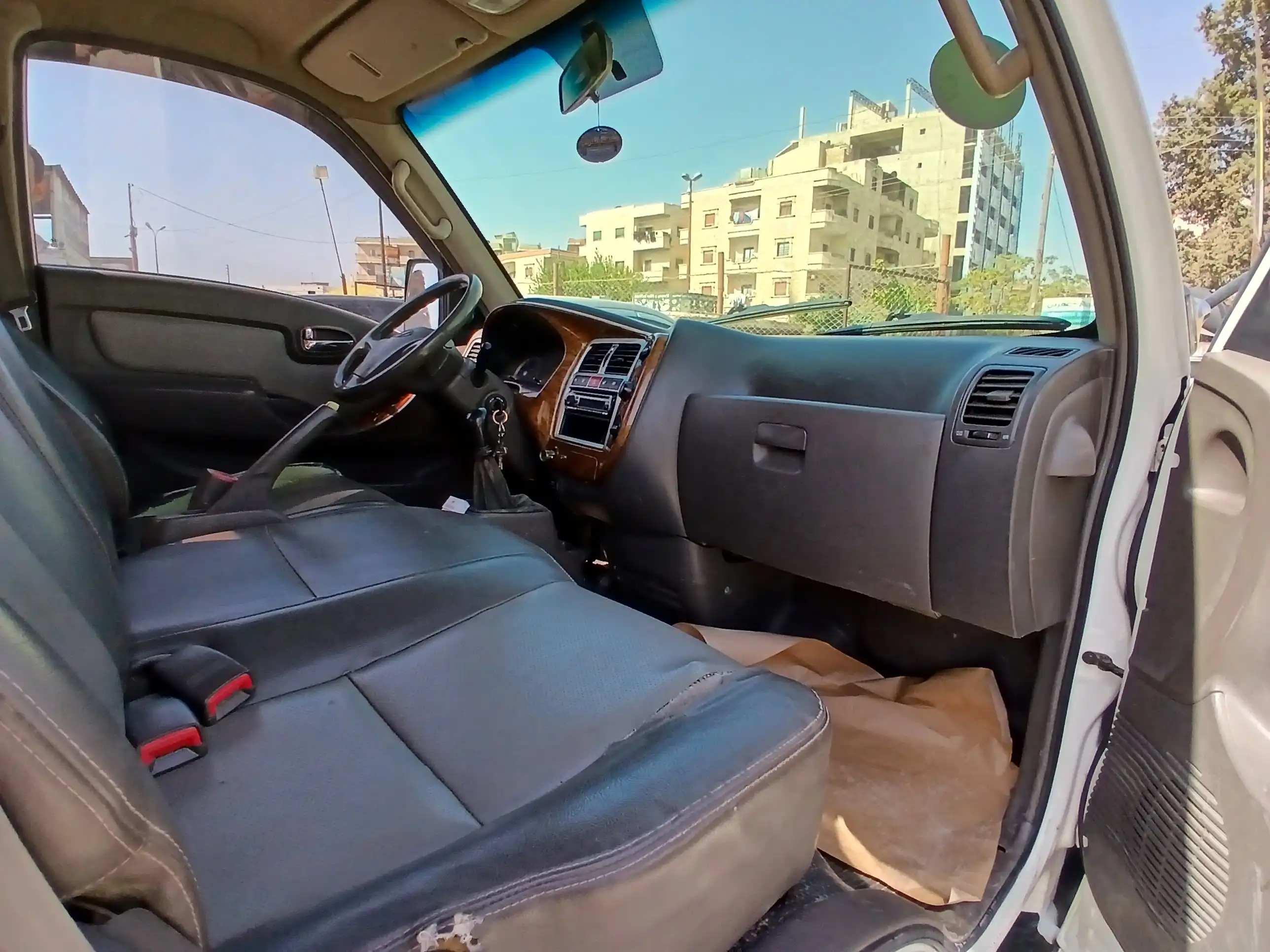 kilometrage car sale hyundai porter 2 crdi cargo truck used 2006 aleppo rn image