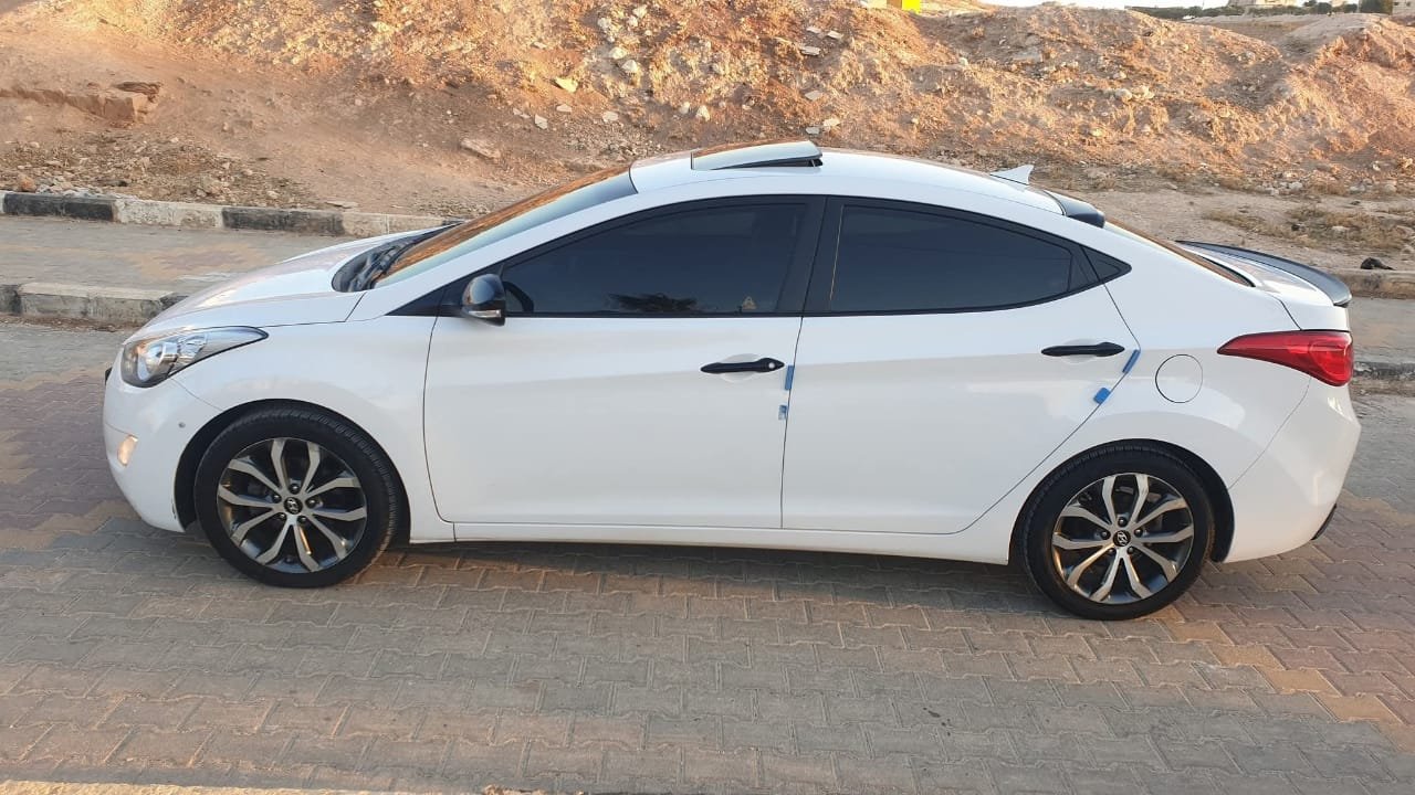 kilometrage car sale hyundai elantra standard sedan used 2013 aleppo wi image