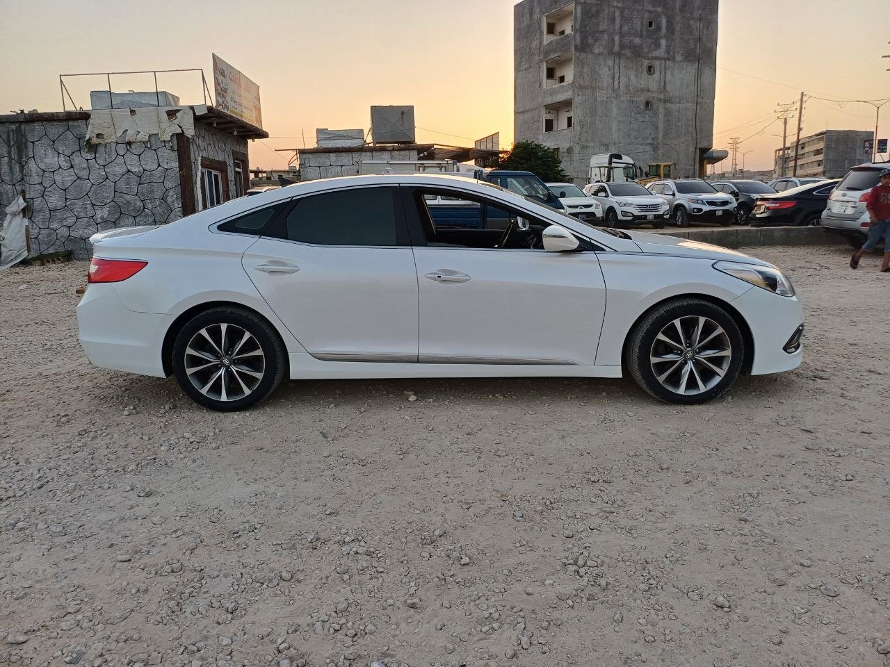 kilometrage car sale hyundai grandeur hg 220 sedan used 2015 aleppo pj image