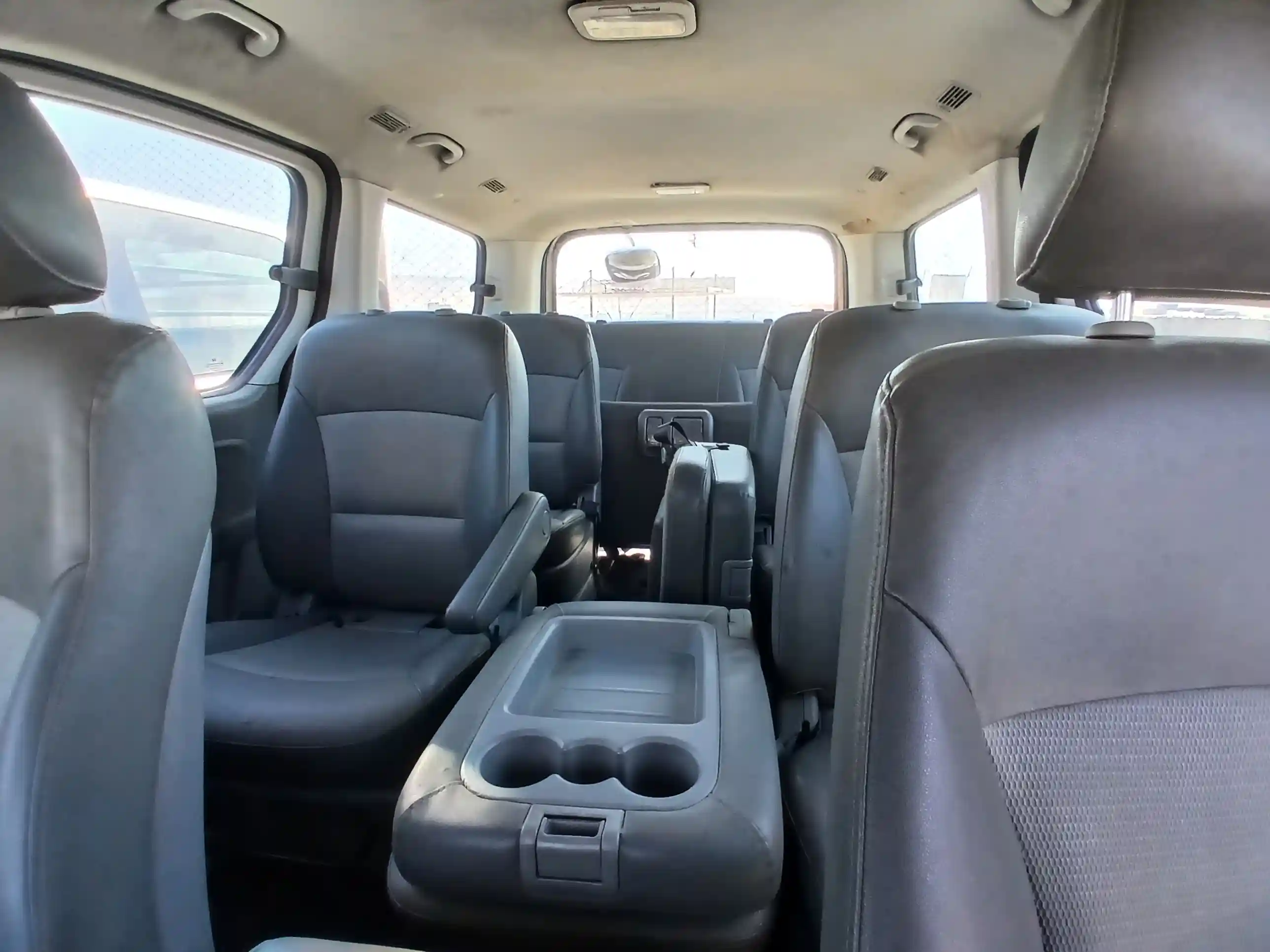 kilometrage car sale hyundai h1 standard van used 2011 aleppo ir image