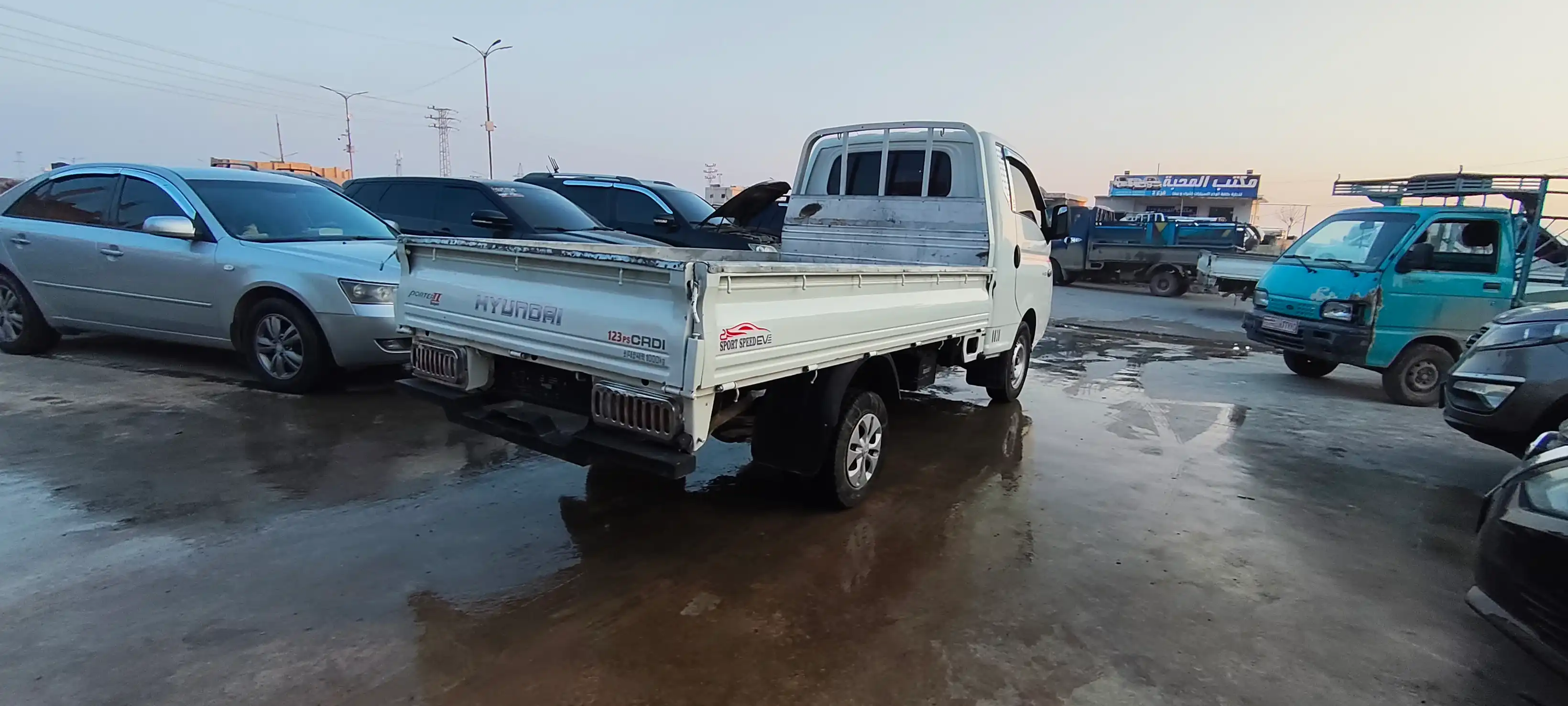 kilometrage car sale hyundai porter ii 2 crdi cargo truck used 2005 aleppo pb image