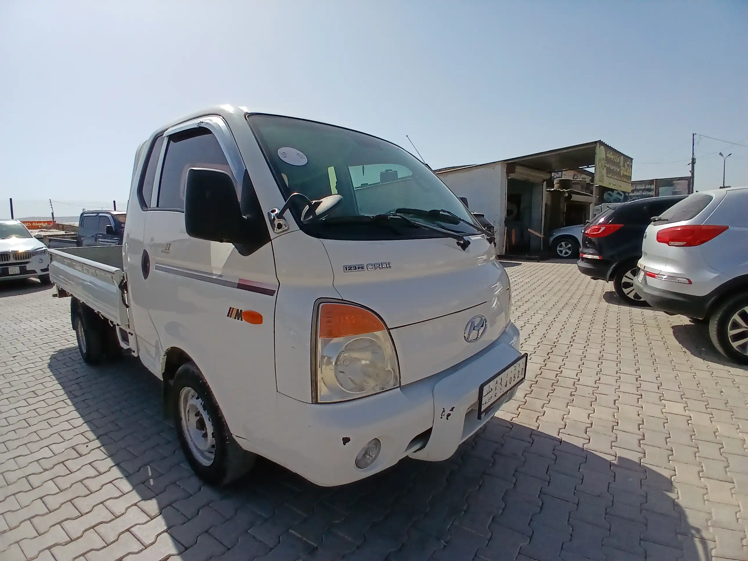 kilometrage car sale hyundai porter 2 crdi cargo truck used 2006 aleppo rn image