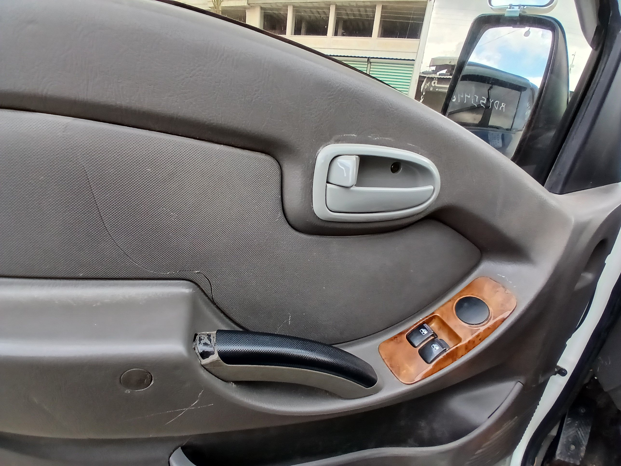 kilometrage car sale hyundai porter ii 2 crdi cargo truck used 2009 aleppo sp image