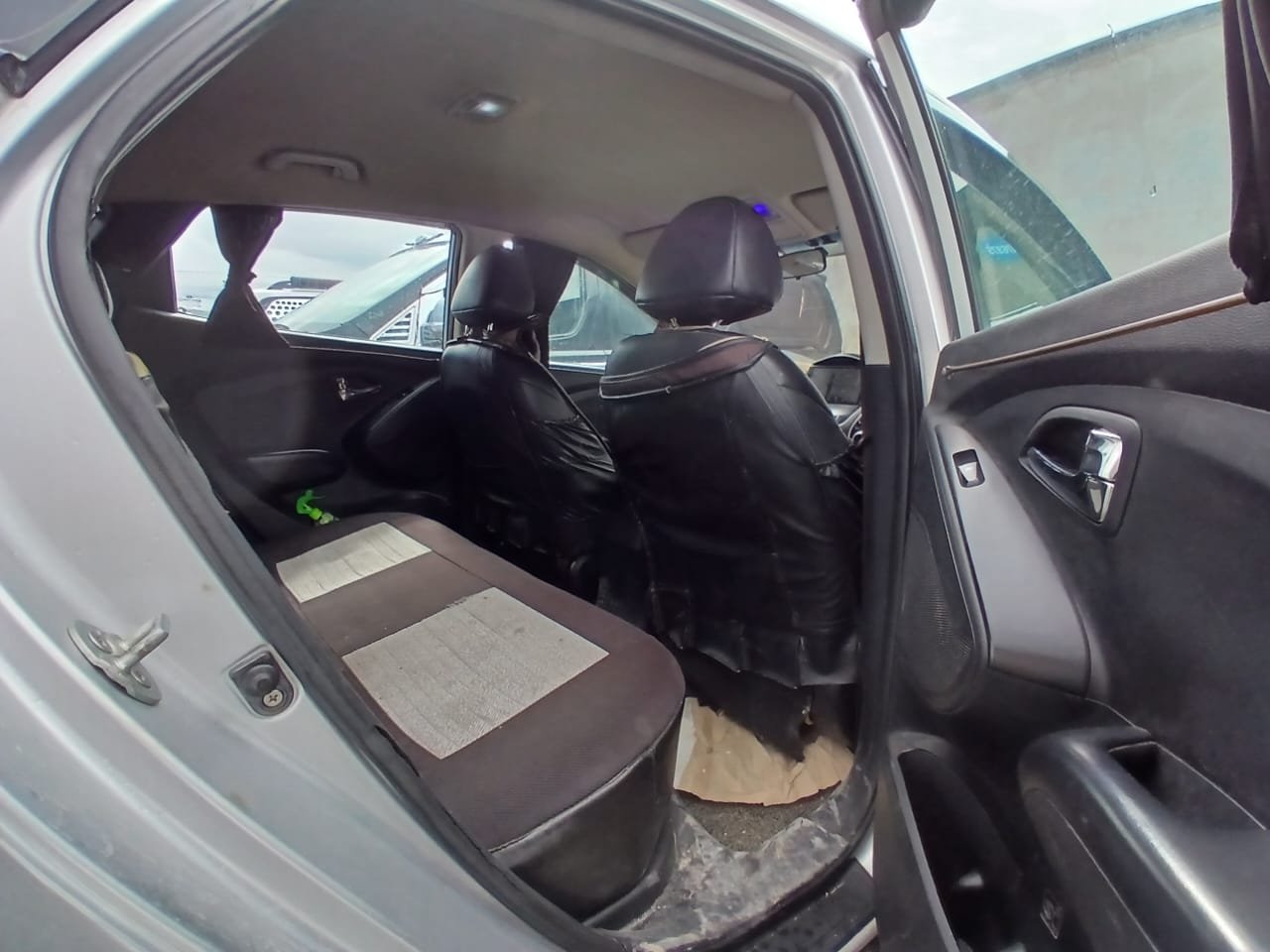 kilometrage car sale hyundai tucson lx20 evgt suv used 2011 aleppo rq image