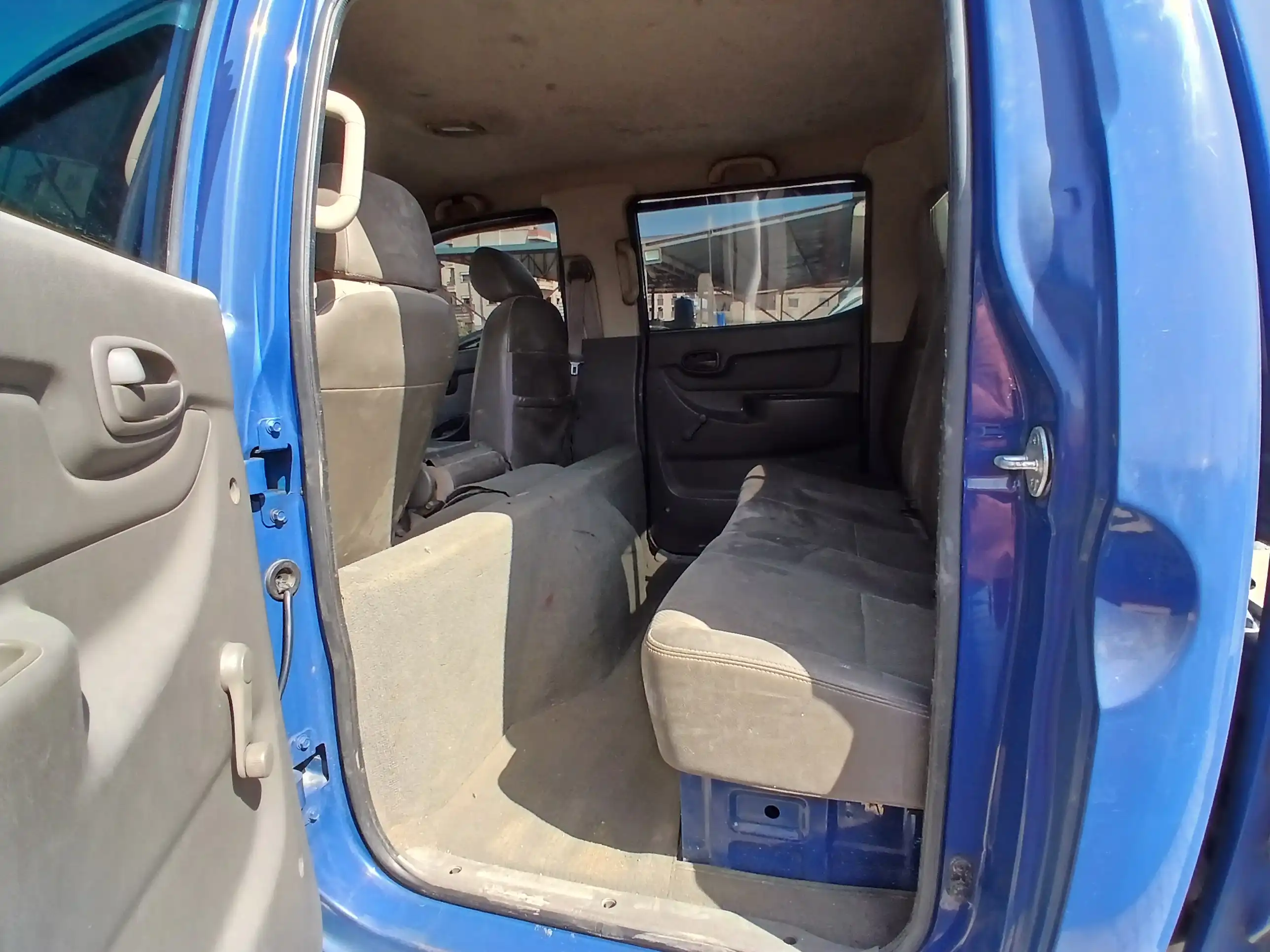 kilometrage car sale hyundai porter 2 crdi cargo truck used 2011 aleppo vz image